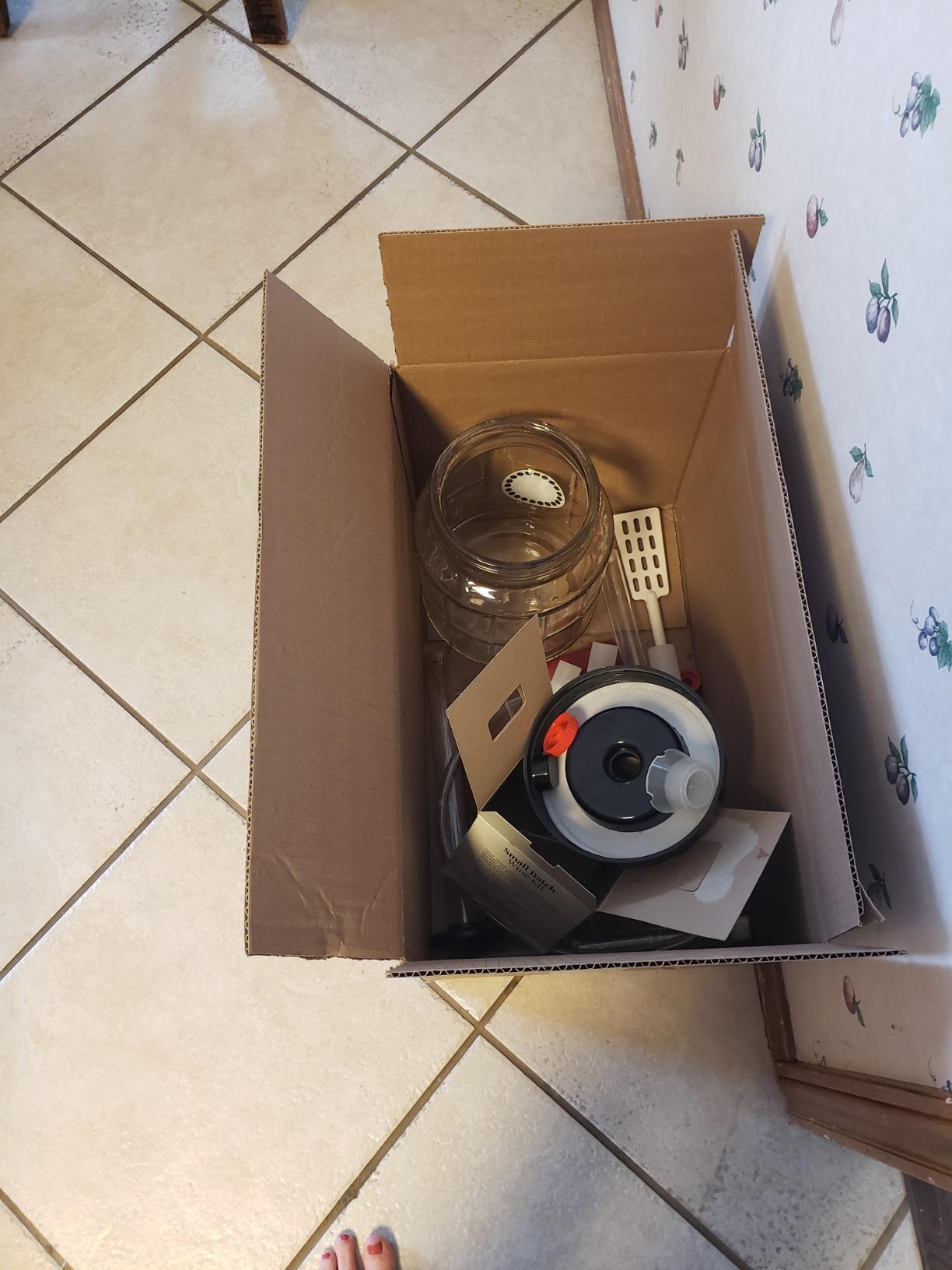 Master Vintner Merlot Wine Homebrewing Starter Kit, 1 Gal customer photo 2