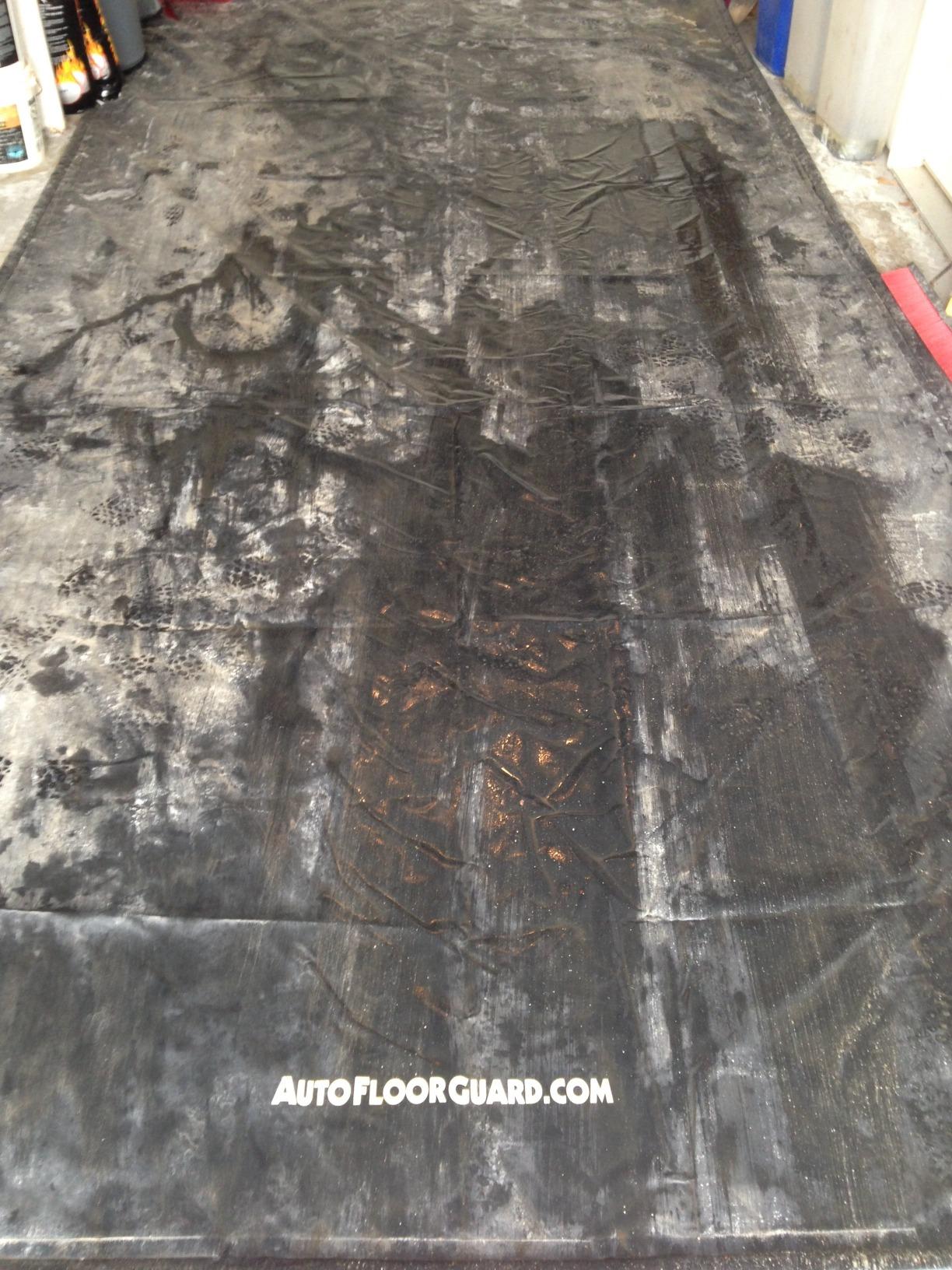 AutoFloorGuard Garage Containment Mat for SUVs & Trucks, 8.5 Ft x 20 Ft customer photo 1