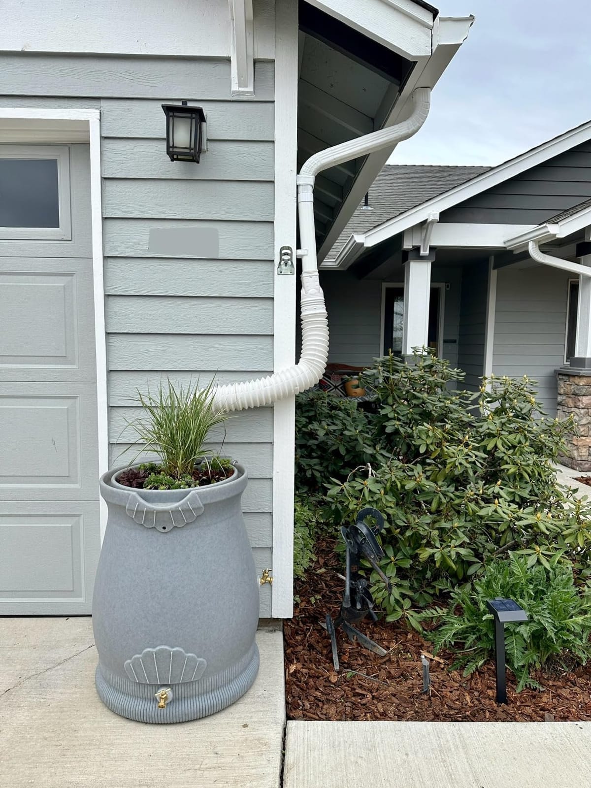 Good Ideas Rain Wizard Urn Shaped Water Collection Barrel, 50 Gallon customer photo 1