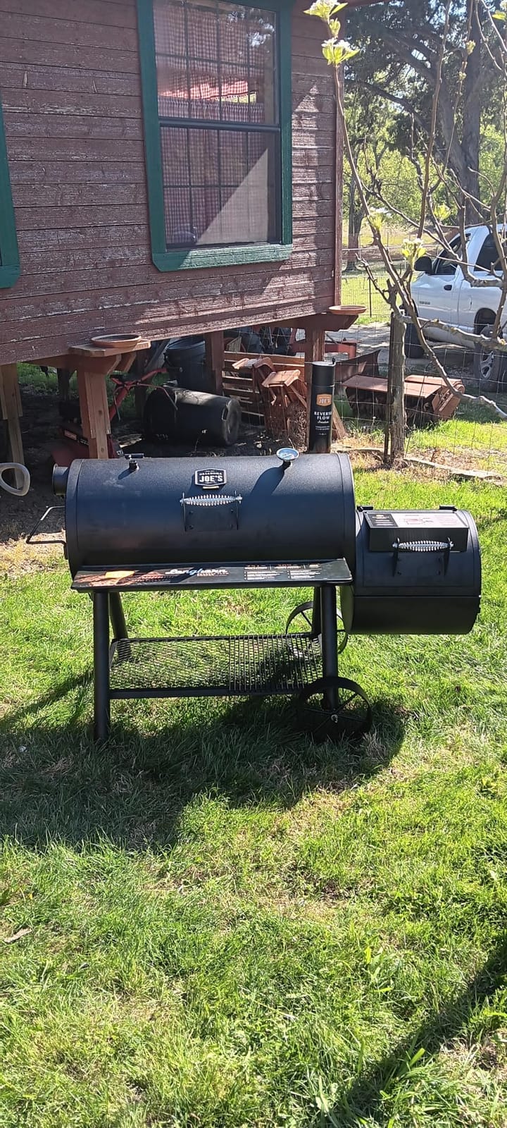 Oklahoma Joe's Longhorn Reverse Flow Offset Charcoal Smoker and Grill with 1060 sq. in. Cooking Area in Black customer photo 1