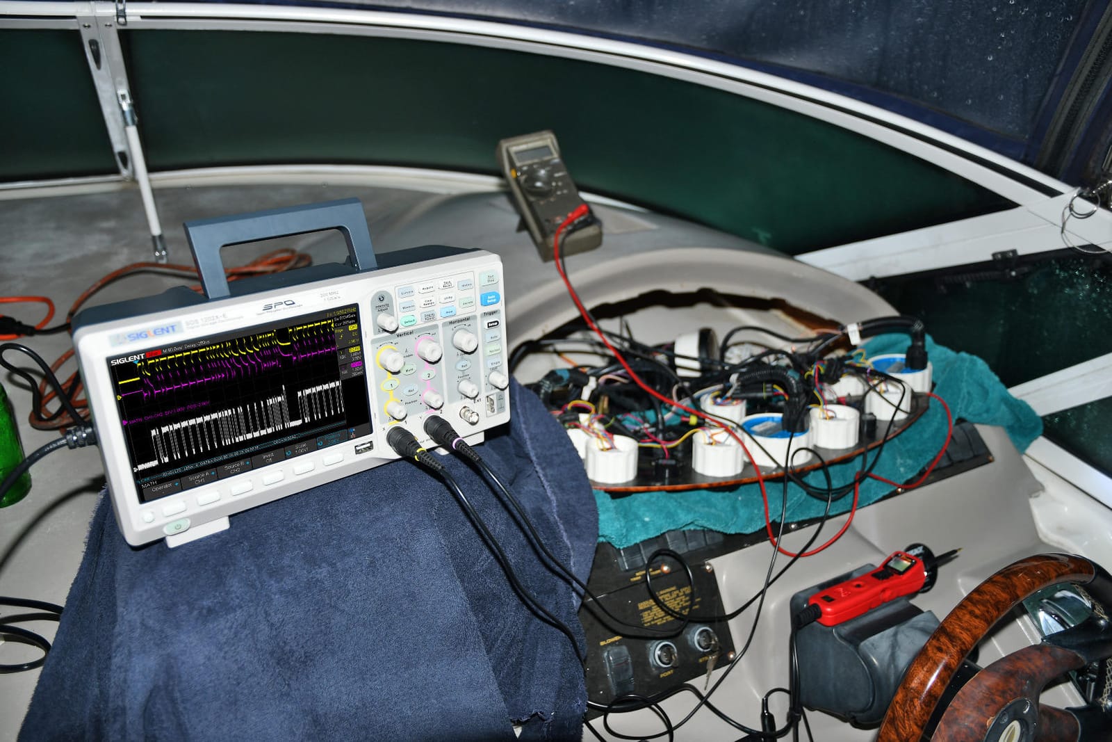 Siglent Technologies SDS1202X-E 200 mhz Digital Oscilloscope 2 Channels, Grey customer photo 1