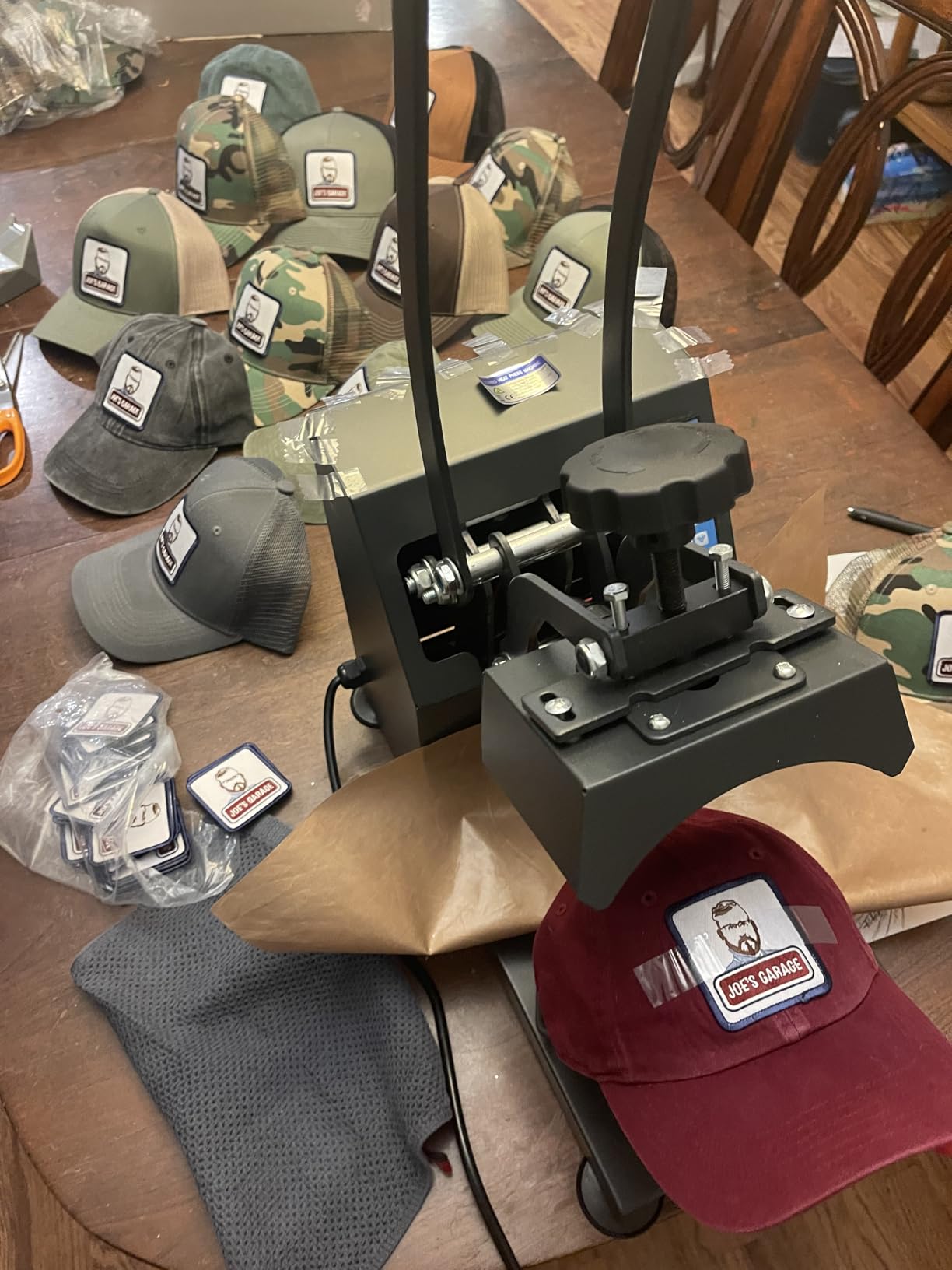 VEVOR Heat Press 6x3.75Inch Curved Element Hat Press Clamshell Design Heat Press for Hats Rigid Steel Frame No Stick Digital LCD Timer and Temperature Control (6x3.75Inch Clamshell Design) customer photo 2