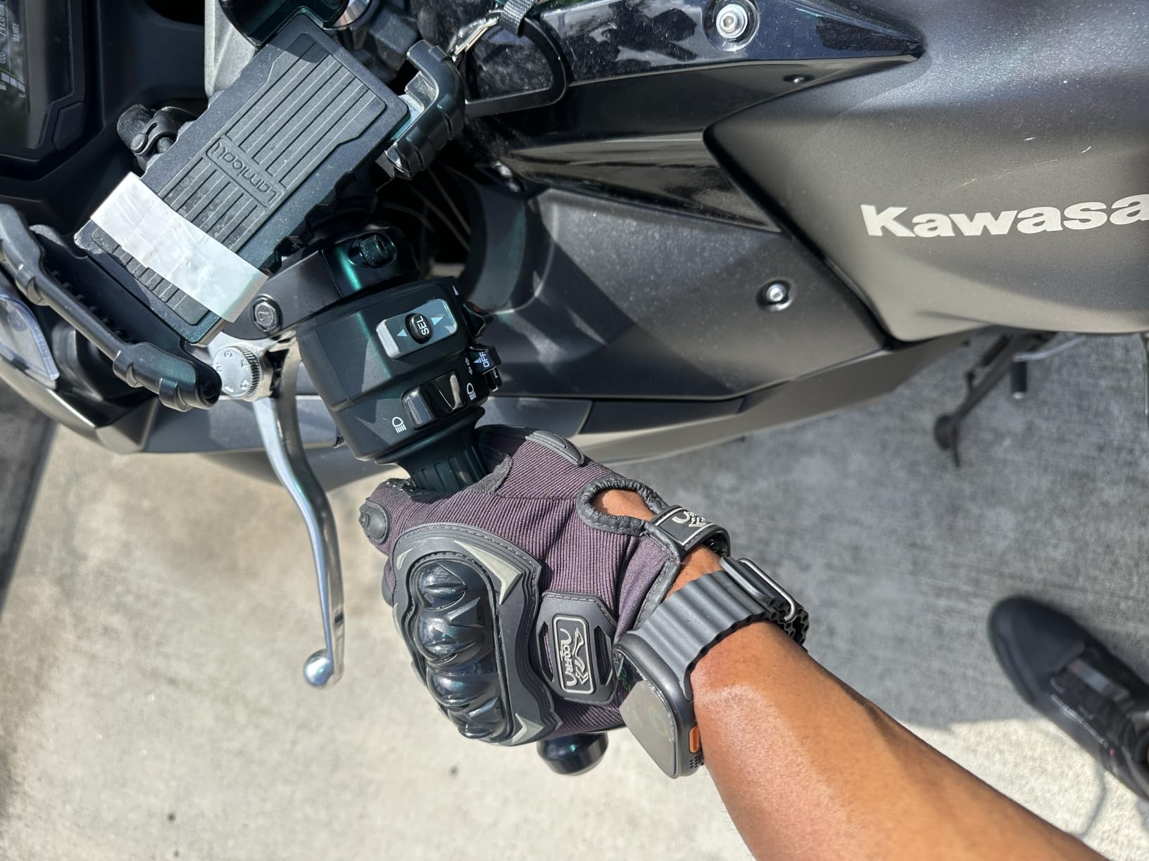 COFIT Motorcycle Gloves Breathable, Touchscreen Motorbike Gloves Anti-Slip with Good Grip Hard Knuckles Protection for Men Women Motocross, BMX ATV MTB Cycling, Road Racing customer photo 2
