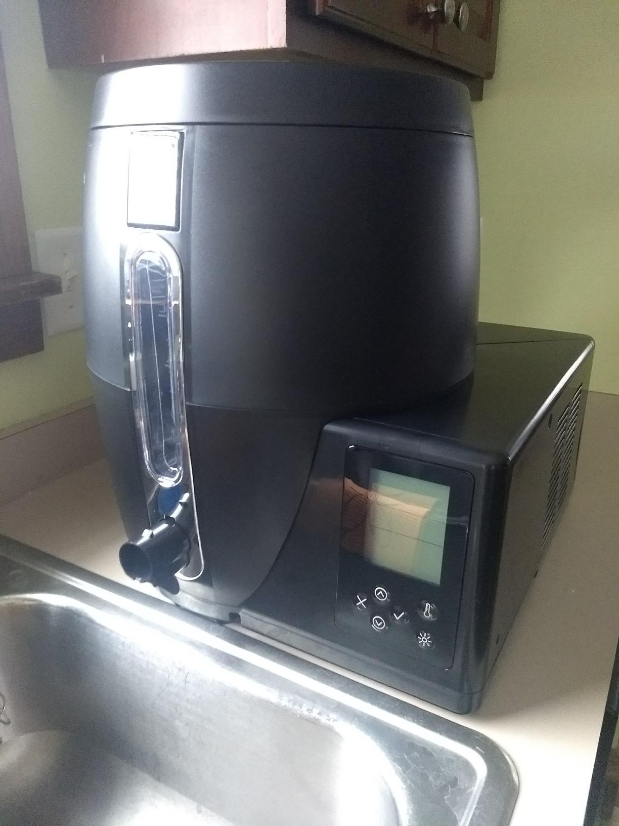 BeerDroid Fully Automated Beer Brewing System | Wi-Fi Enabled Home Brewing Kit with App Control | Brew 10L of Any Beer Style | Pre-Set Ale and Lager Programs | Discovery Pale Ale BrewPrint Included customer photo 1