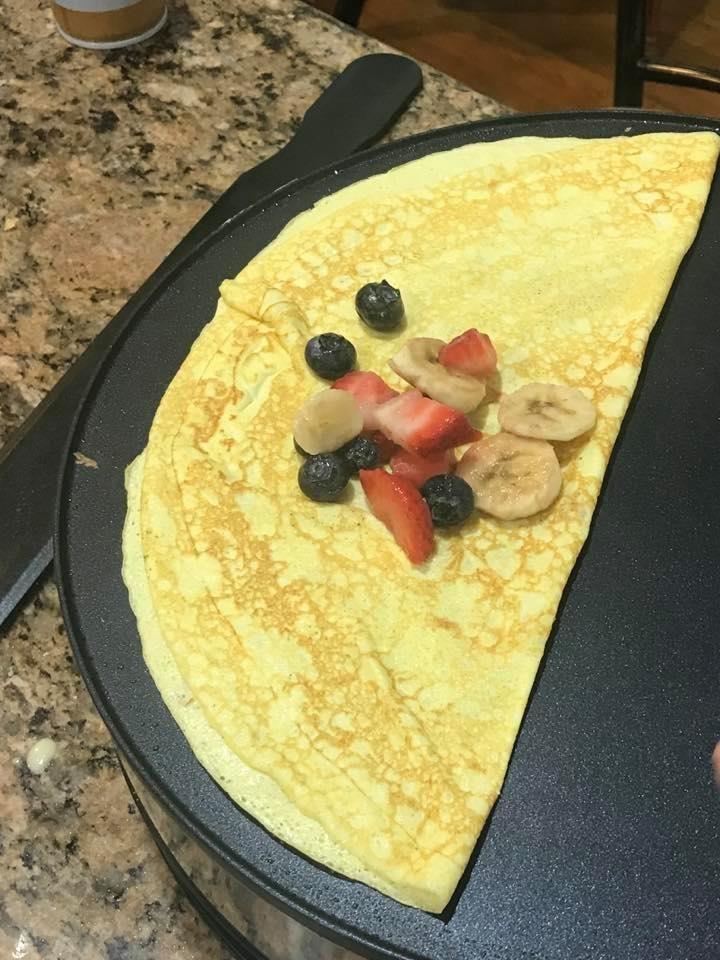 Proctor Silex Electric Crepe Maker with 13” PFAS-Free Nonstick Griddle for Eggs, Pancakes, Omelets and Quesadillas, with Temperature Control, Spatula, Spreader, Batter Cup, Stainless Steel (38400MN) customer photo 1