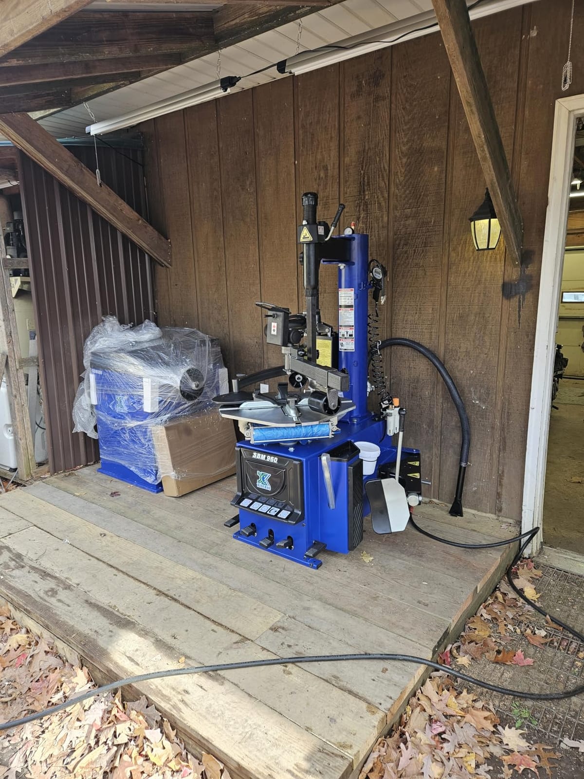XK Tire Machine and Balancer Combo 37 in,110V,2.0HP,960-690 customer photo 1