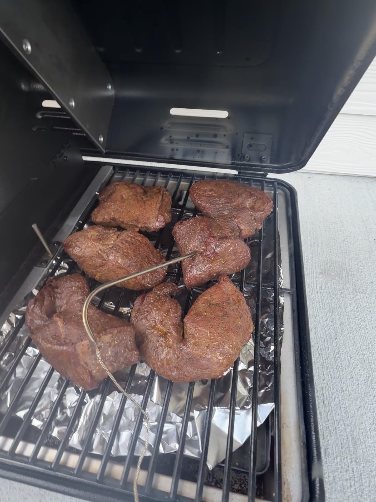 Traeger Ranger Portable Wood Pellet Grill & Smoker, Cast Iron Griddle customer photo 1