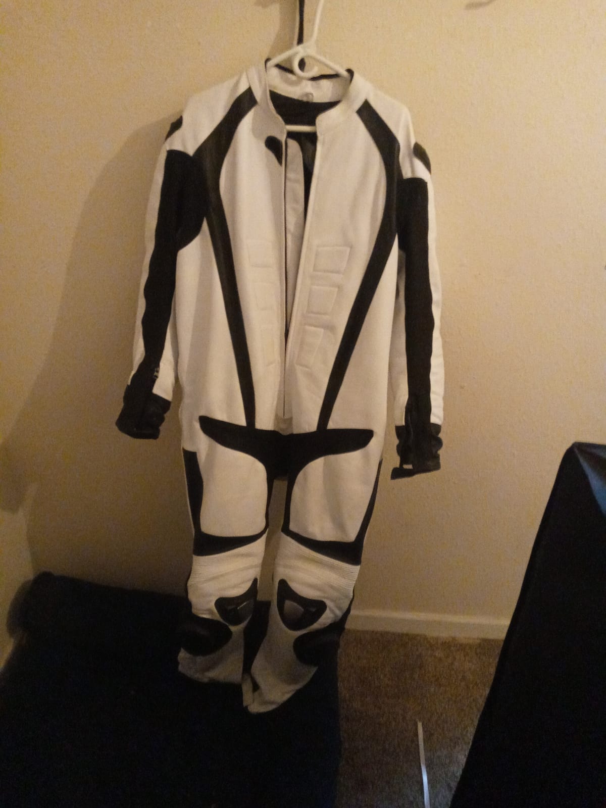 Motorcycle White and Black One Piece Leather Racing Suit CE Approved Protection (X-Large) customer photo 2