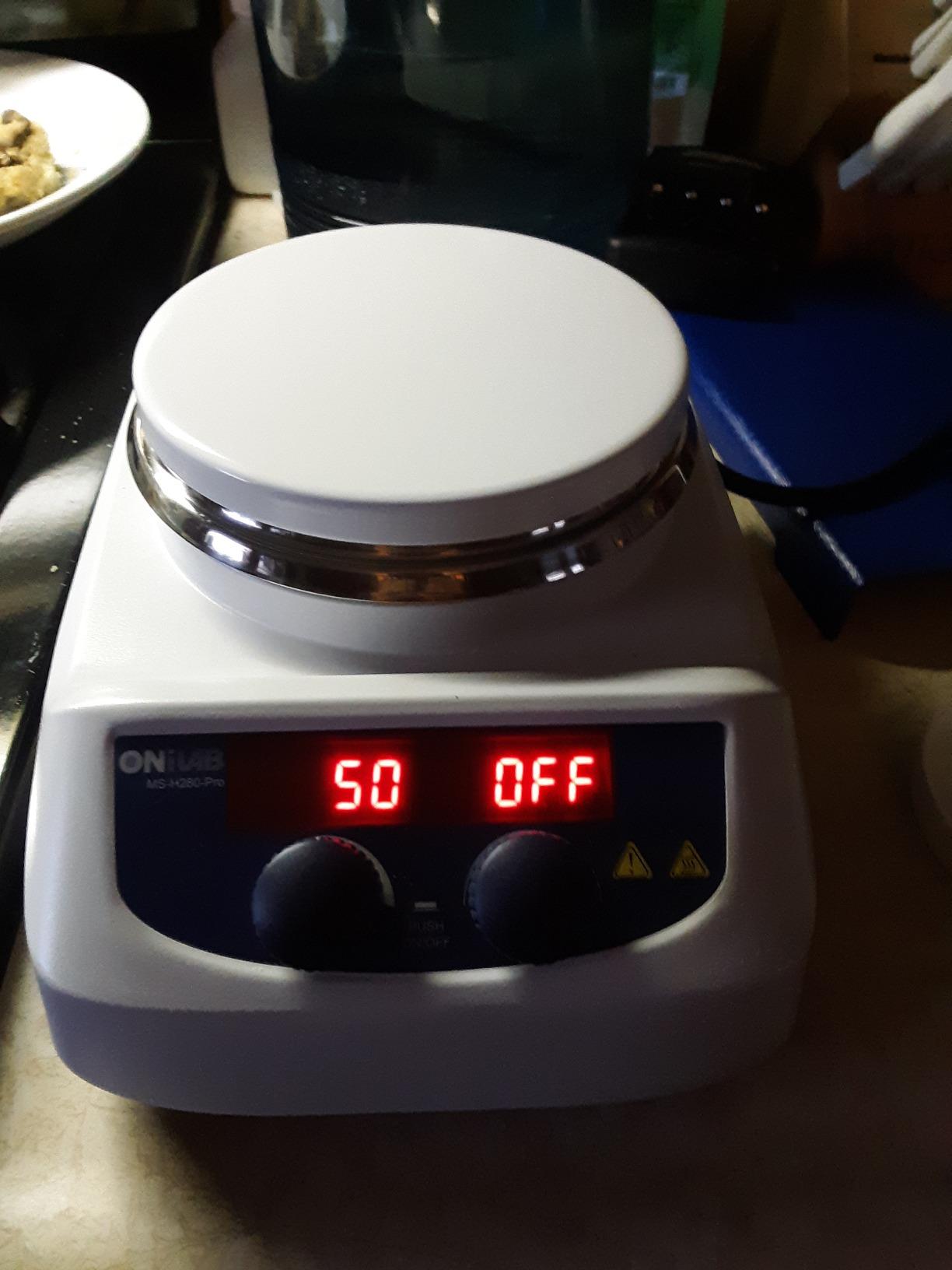 ONiLAB Magnetic Hotplate Stirrer, 5-inch, 280℃ LED Digital, 200-1500RPM, 3L customer photo 1
