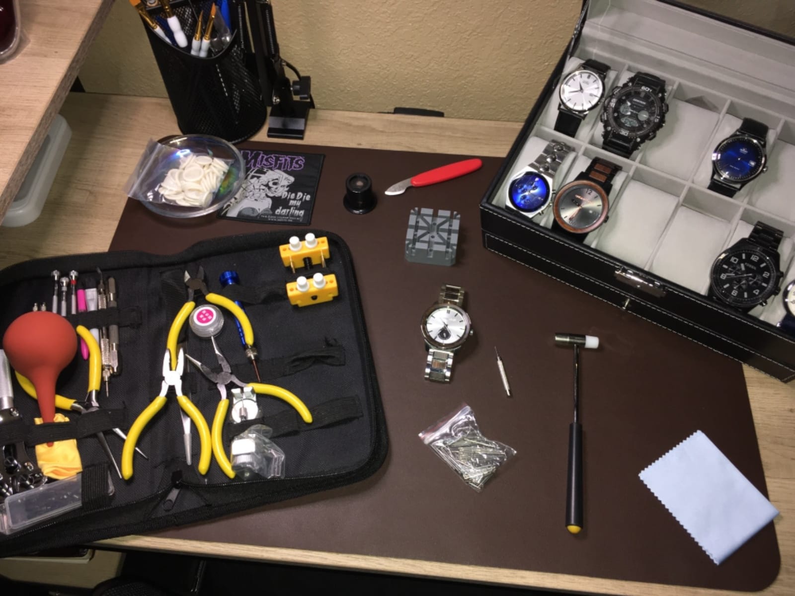 Professional Watch Repair Tool Kit - Watchmaker Tool Kit, Including Watch Back Case Holder Opener Link Remover Spring Bar Tool Set and More, Storaged in Carry Case (141pcs) customer photo 2