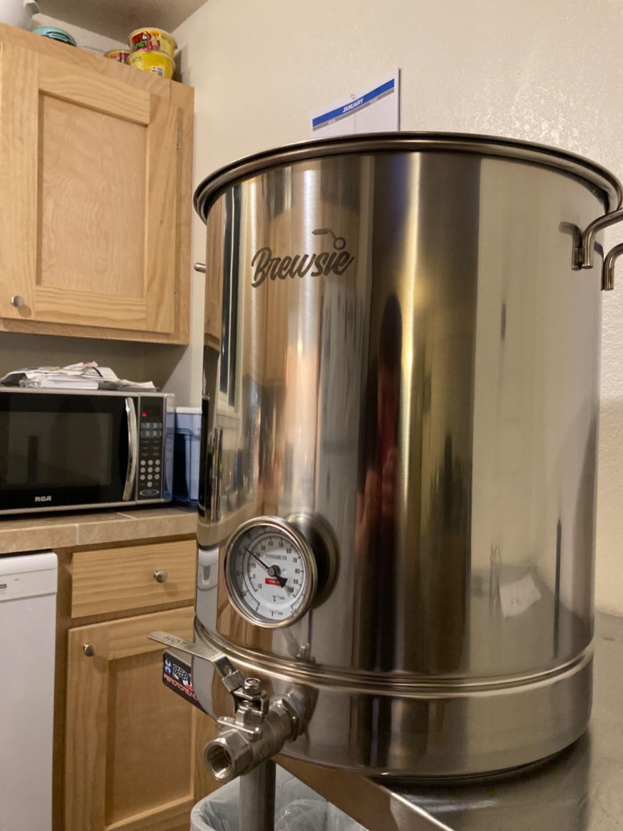 BREWSIE Stainless Steel Home Brew Kettle w/Dual Filtration. Equip with False Bottom Thermometer and Ball Valve for Brewing (8 Gal/ 32 QT)… customer photo 1