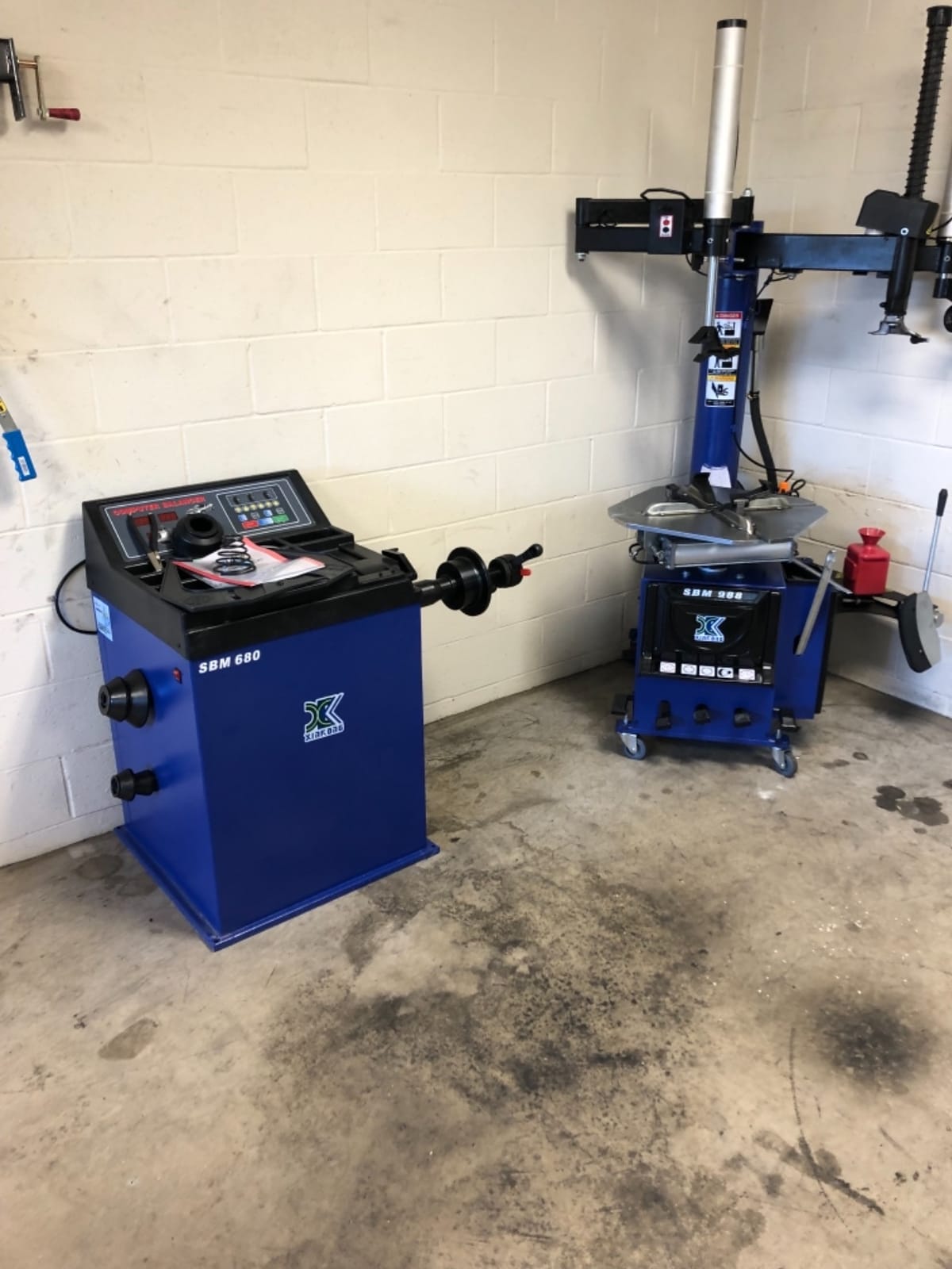 XK Tire Changers Machine and Wheel Balancer Combo,110V,988-690 customer photo 2