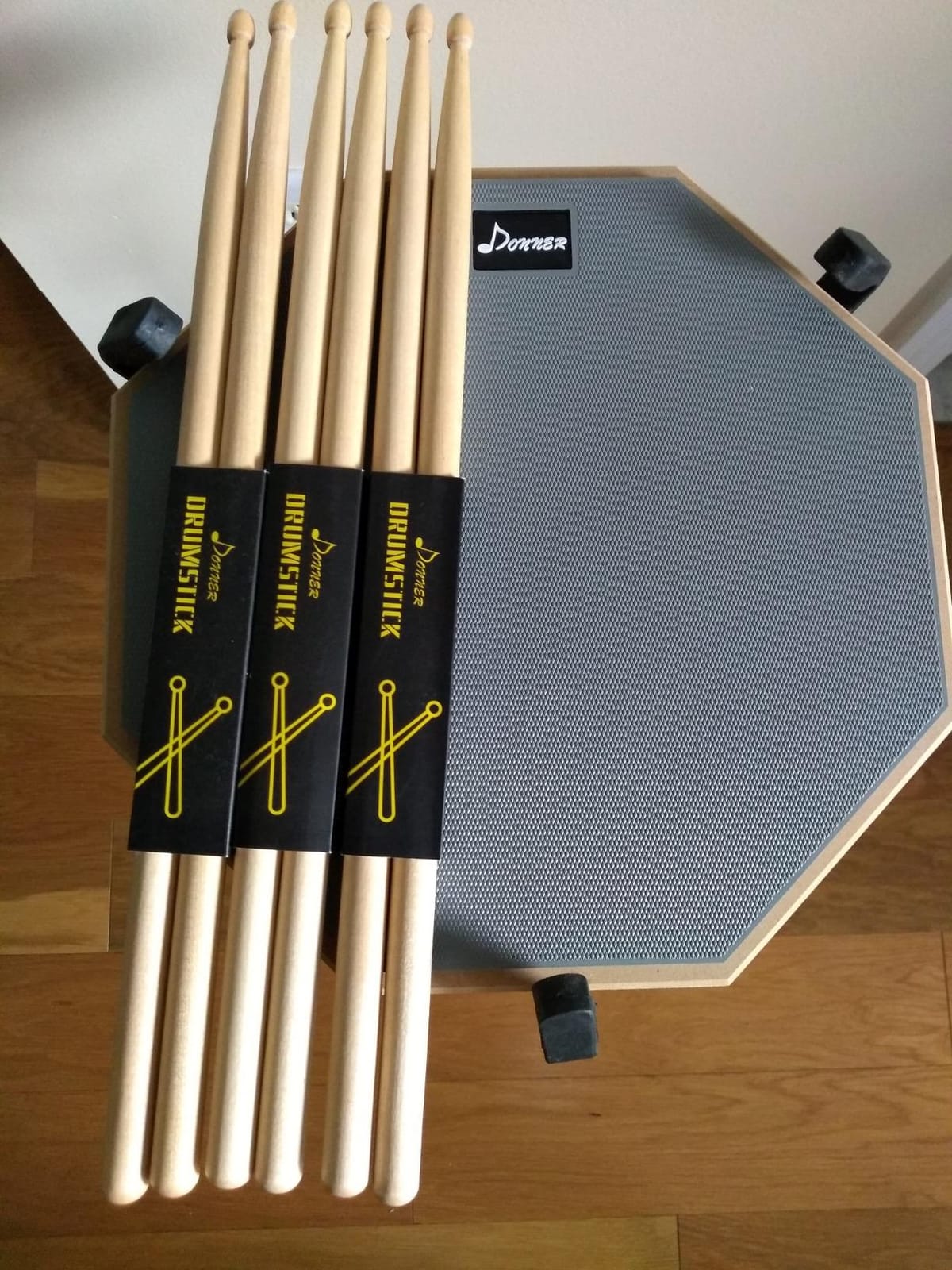 Donner Snare Drum Stand Set with Drum Practice Pad, 12'' Double-sided Silent Drum Pad set, Drumsticks, Backpack Adjustable Stand Fits 10''-14'' Dia Drums customer photo 1