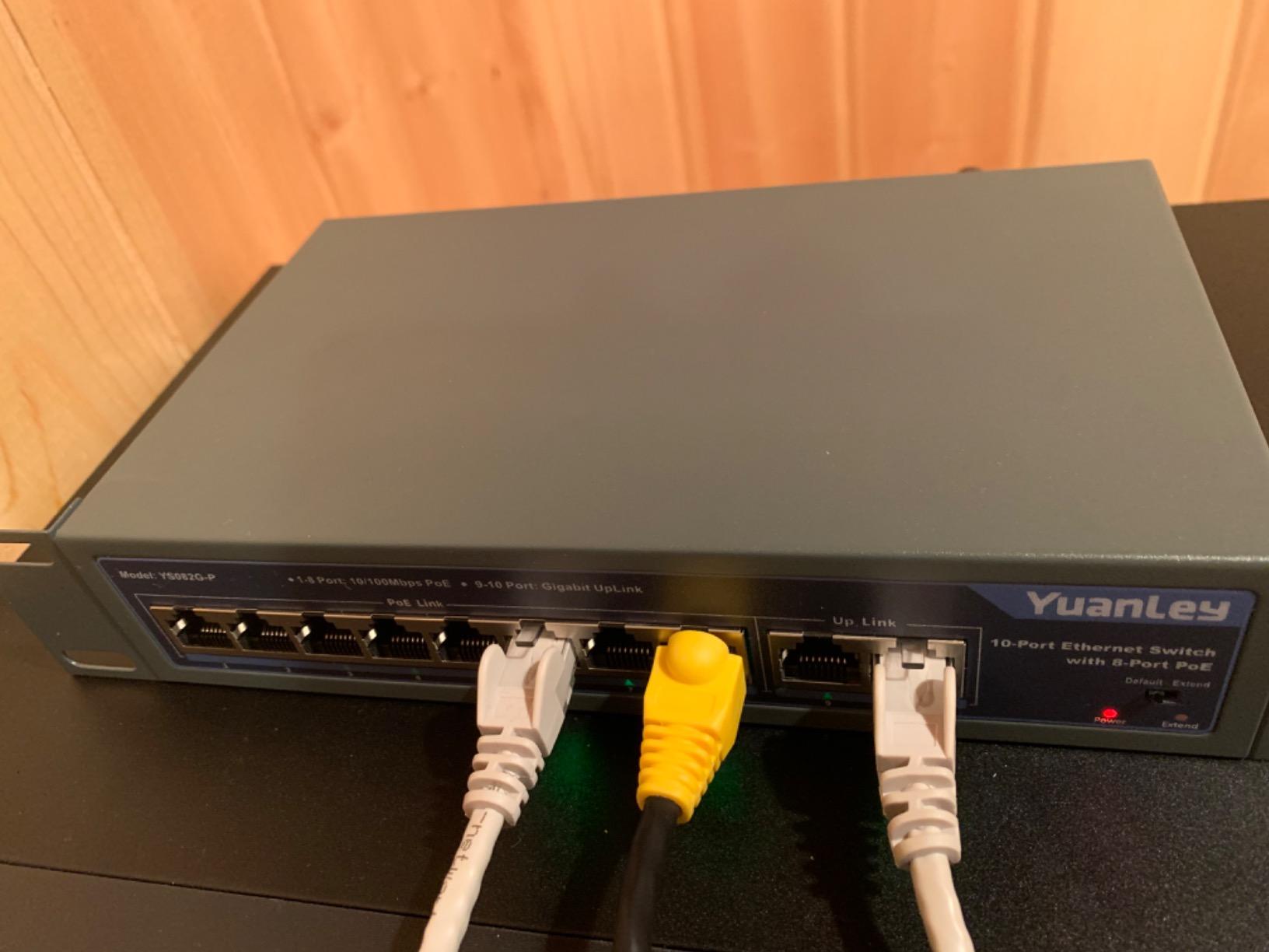 Yuanley 24 Port PoE Switch with 2 Gigabit Ethernet Uplink Port, Unmanaged 26 Port 802.3af/at 400W Power PoE+ Network Switch, Rackmount Plug and Play customer photo 1