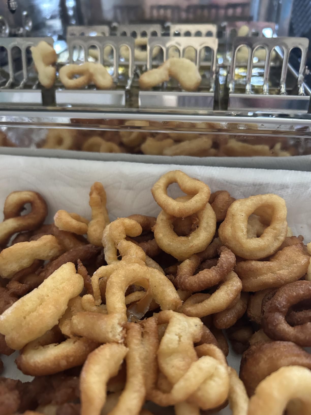 Kolice Commercial Mini Donuts Making Machine Frying Donuts Makchine - 4-Rows Production, 5.5L Hoppers, 1,800 Pcs Per Hour, Auto Counting, Timer and Temperature Control customer photo 1