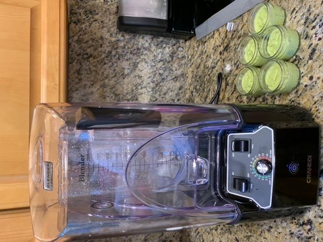 CRANDDI Quiet Commercial Blender with Soundproof Shield, 2200 Watt Professional Blenders for Kitchen with 80oz Jar and Self-Cleaning, High-Speed Blenders K90 Black customer photo 1