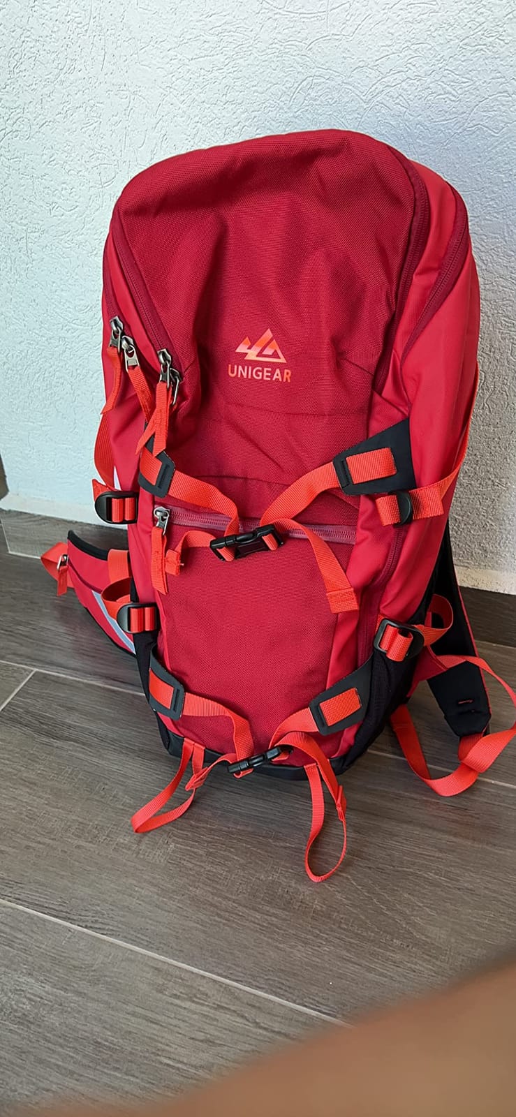 Unigear 22L Ski Backpack, Waterproof Snowboard Travel Backpack customer photo 2