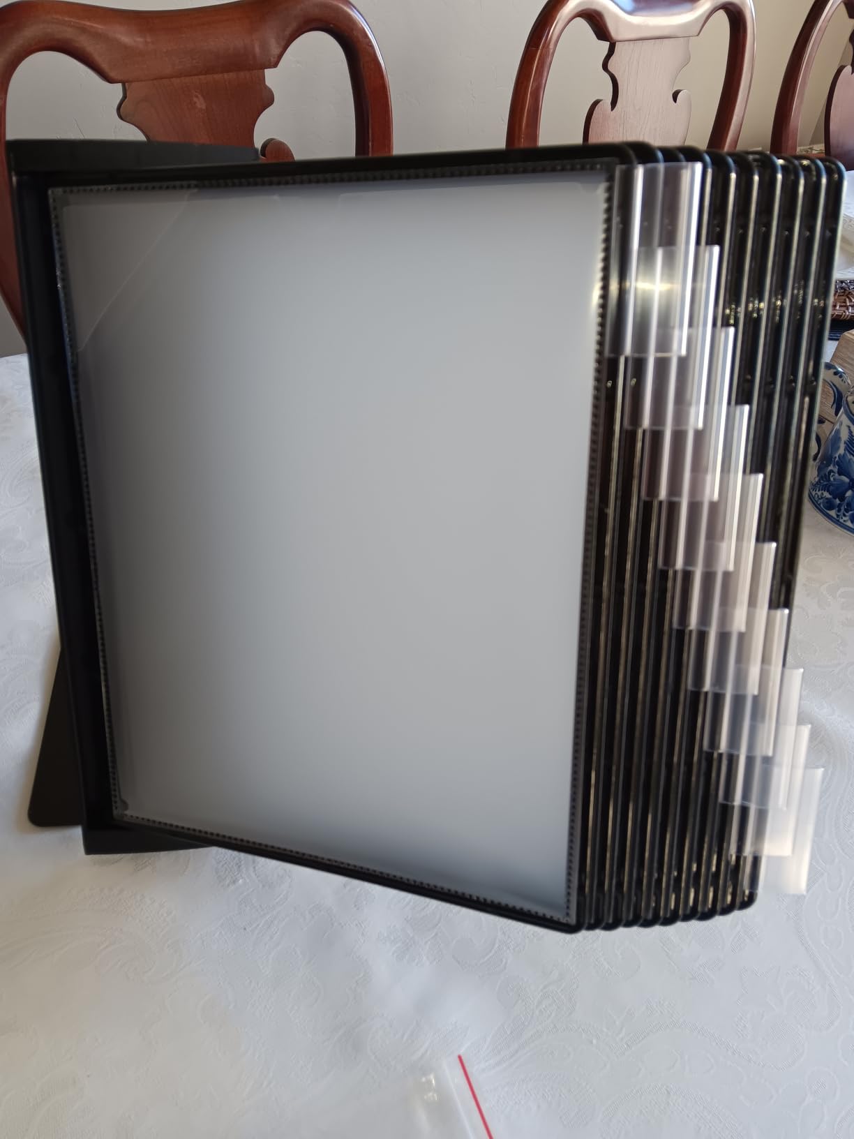 Ultimate Office FASTFIND 10-Pocket WALL Reference Display Organizer, Black customer photo 2