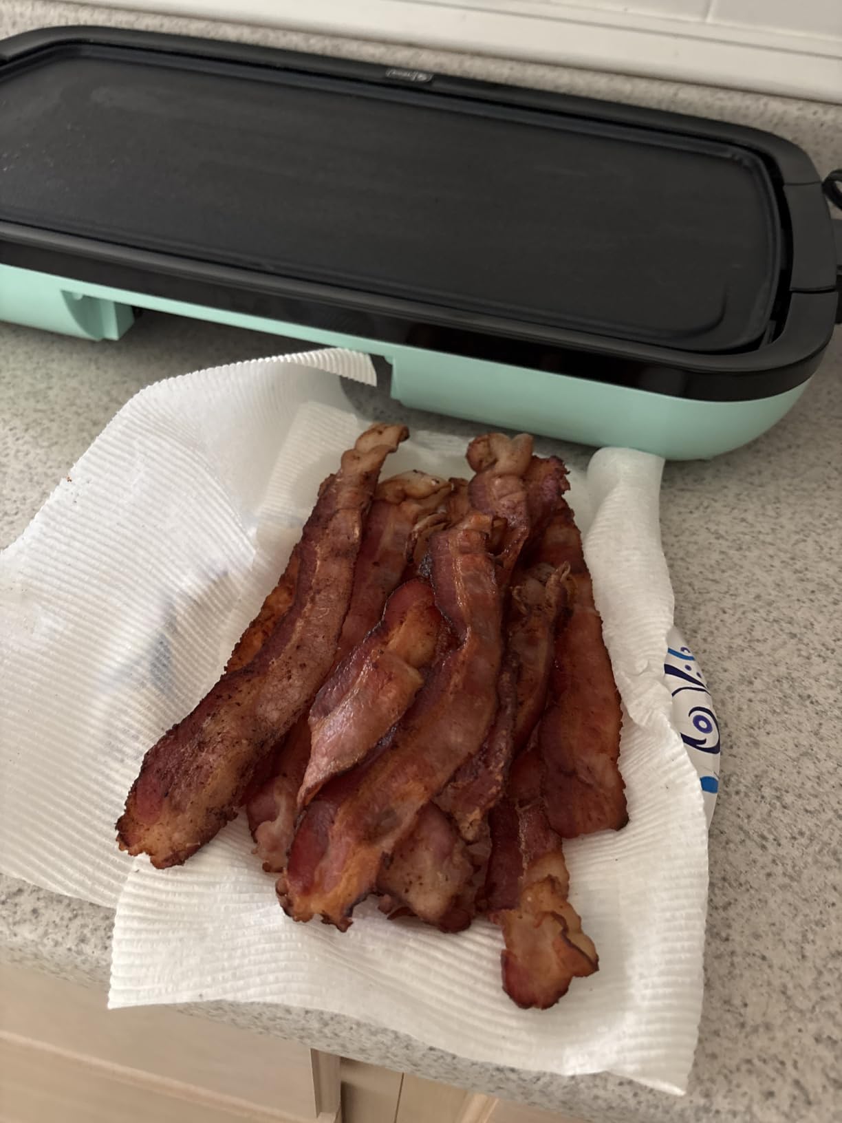 Dash Deluxe Everyday Electric Griddle, Removable Nonstick Plate, Aqua customer photo 1