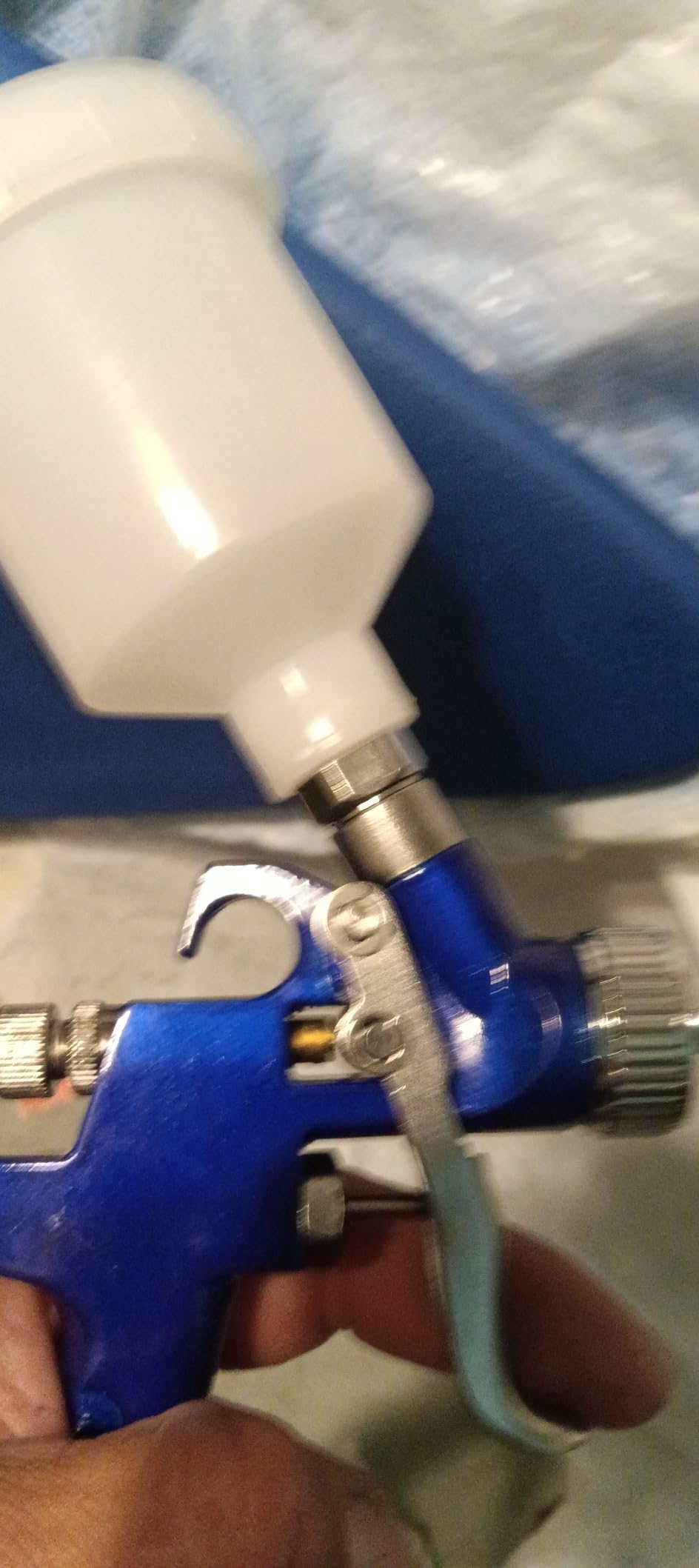 Tosucs HVLP Spray Gun with 1.0mm Tip Air Spray Gun for Car Spraying Gravity Feed Paint Gun for Car Prime,Furniture Surface Spraying,Wall Painting Include 125ml Capacity Cup customer photo 2
