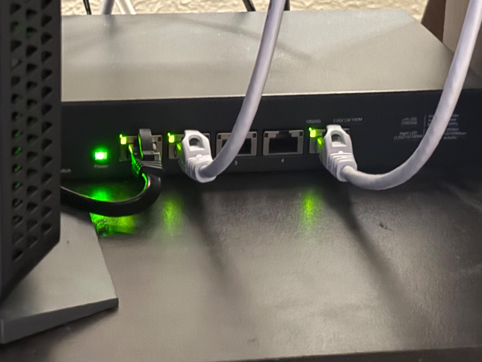 TP-Link TL-SX105, 5 Port 10G/Multi-Gig Unmanaged Ethernet Switch customer photo 2
