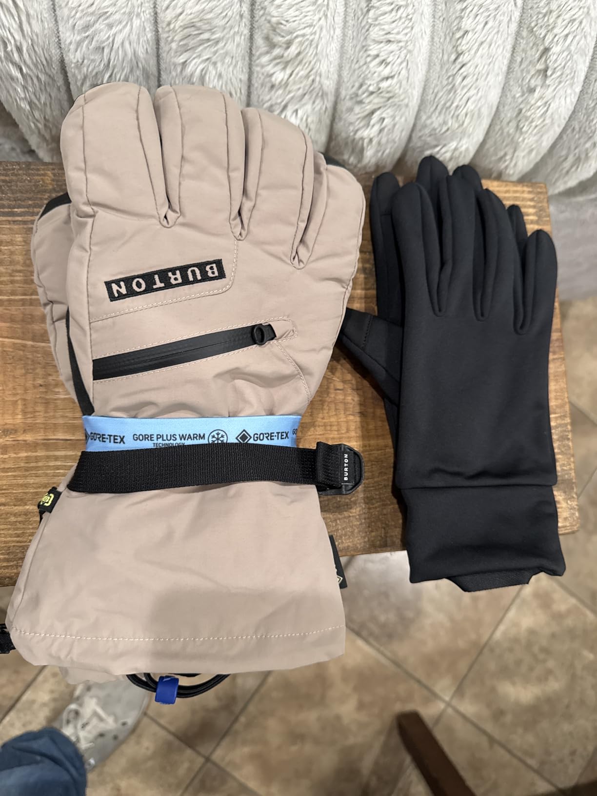 Men's Gore-TEX Insulated Gloves - Waterproof Winter Snowboard Gloves with Touch Screen Tech & Removable Liner customer photo 1