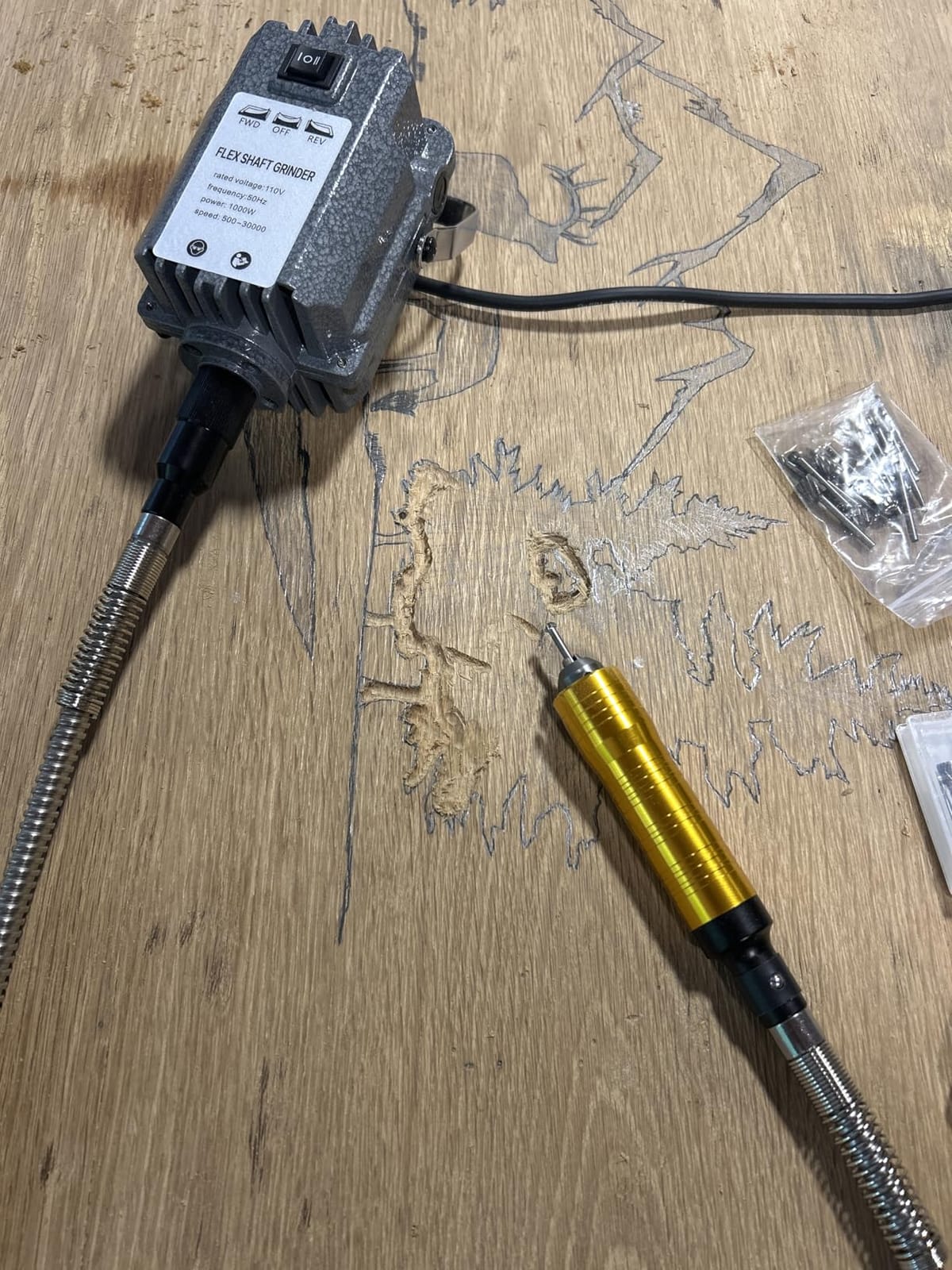 1000W 30000RPM Electric Flex Shaft Rotary Tool Foot Pedal Control Flex Shaft Hanging Grinder Carver Can Forward-Reverse Rotation, Multi-function Kit with Accessories for Carve-Buffing Diy Craft work customer photo 1