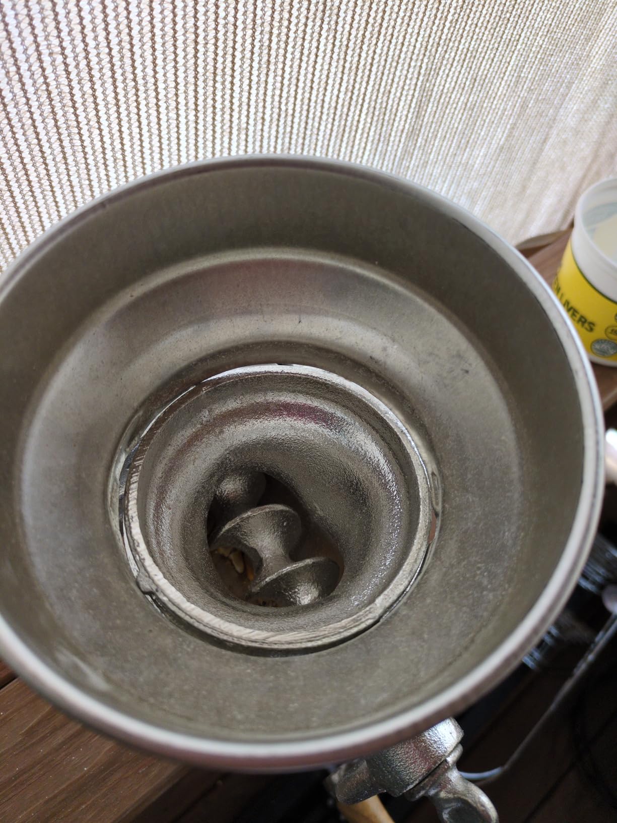 Corona Manual Grain Mill, Molino para Moler Maiz, Cast Iron Grinder customer photo 1
