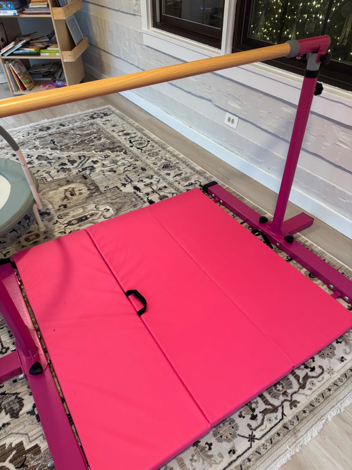 GLANT Gymnastic Kip Bar,Horizontal Bar for Kids Girls Junior,3' to 5' Adjustable Height,Home Gym Equipment,Ideal for Indoor and Home Training,1-4 Levels,300lbs Weight Capacity customer photo 1