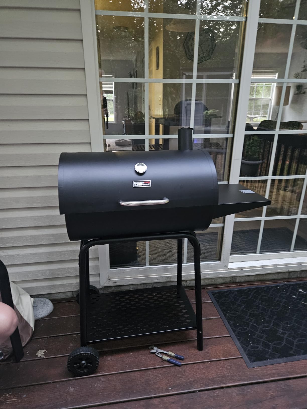 Royal Gourmet CC1830 28 Inch Barrel Charcoal Grill, Side Table customer photo 1