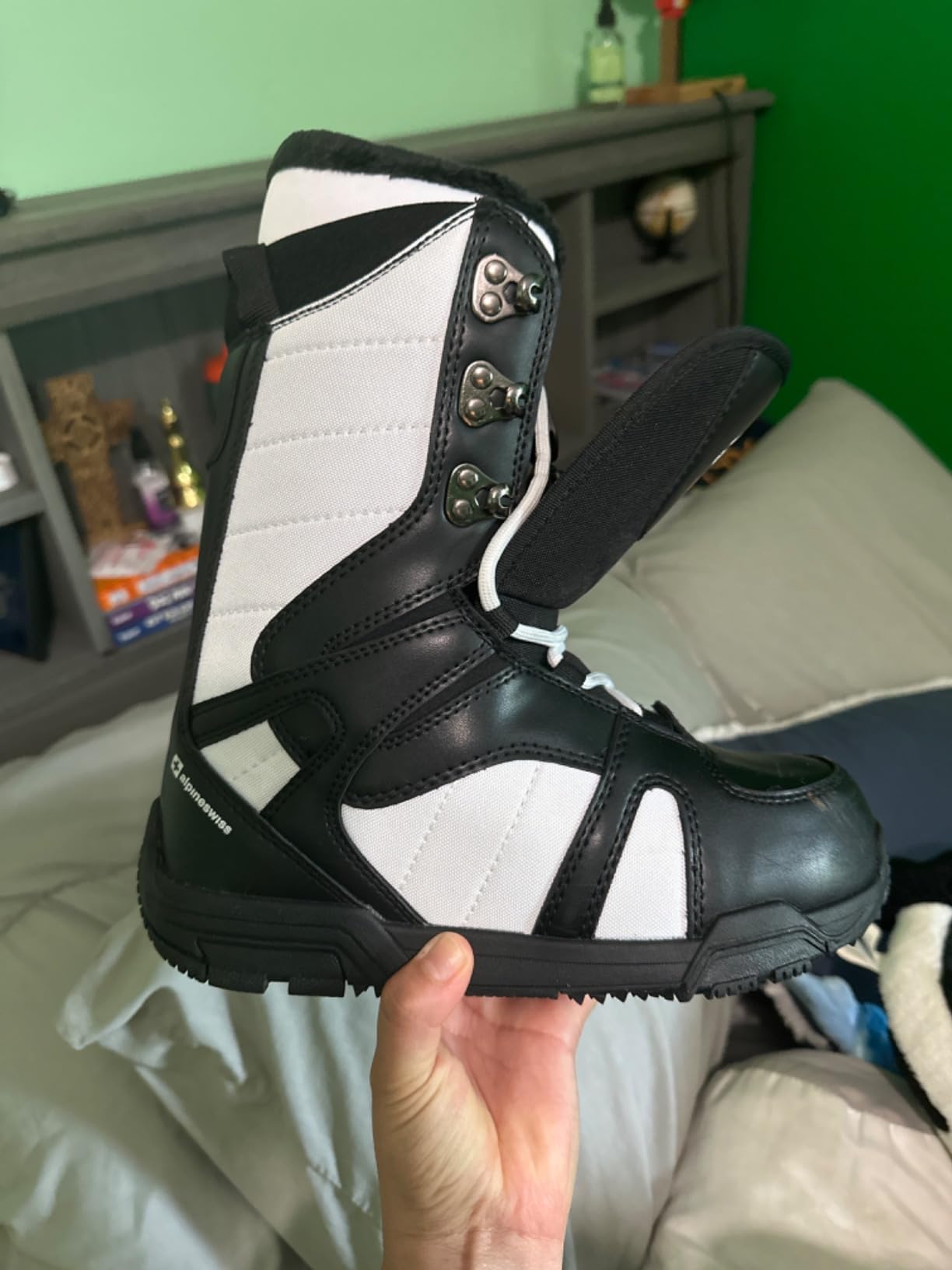 Alpine Swiss Men's Snowboard Boots | Waterproof, Custom-Fit Liner, Medium Flex for All-Mountain Riding, Winter Snow Boots customer photo 2