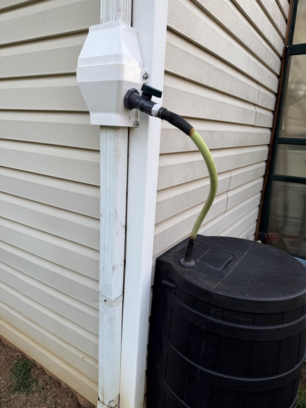 Rain Barrel Diverter, RainWater Collection System Fits for 2x3 or 3x4 Inch Downspout Diverter Colander, Tintsabo Upgrade Rain Barrel Diverter Kit with Filtration and PVC Spigot, White customer photo 1