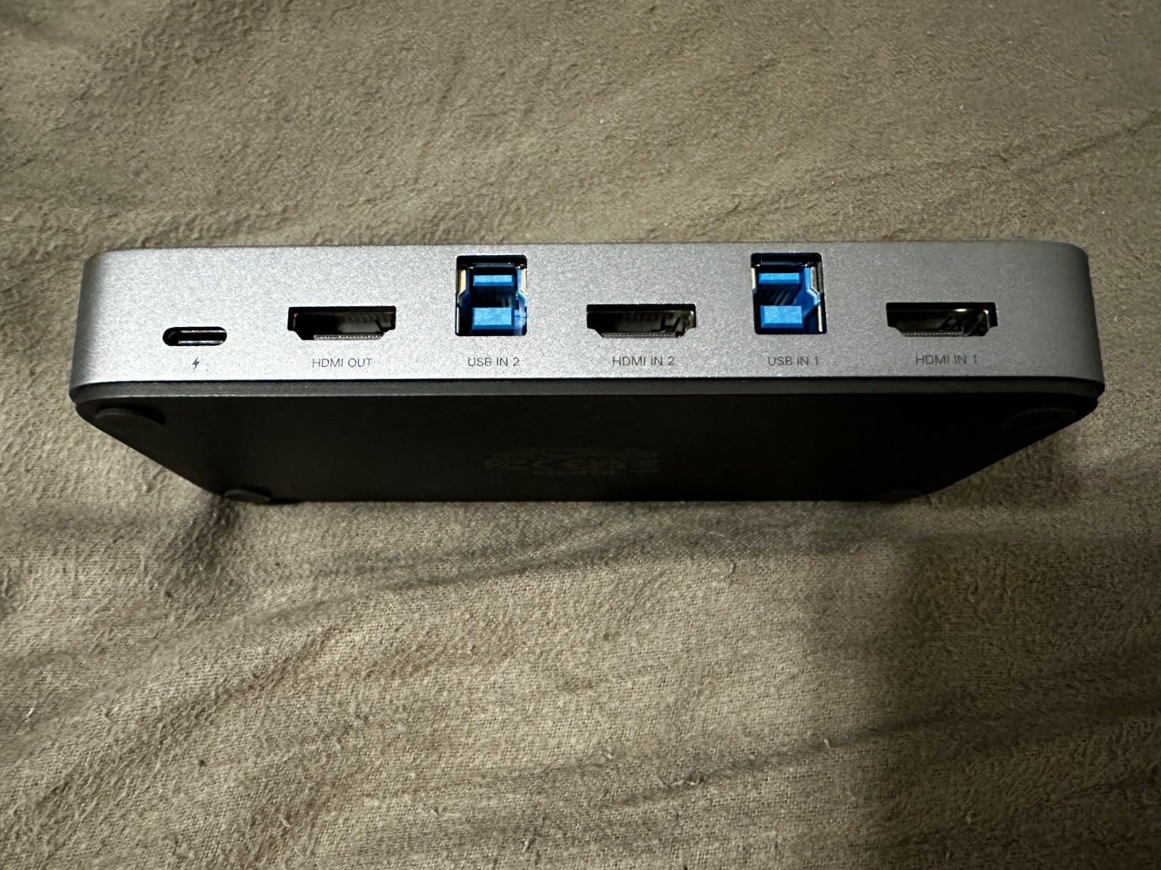 UGREEN HDMI KVM Switch 1 Monitor 2 Computers, Aluminum, 4K@60Hz, 4 USB 3.0 customer photo 2