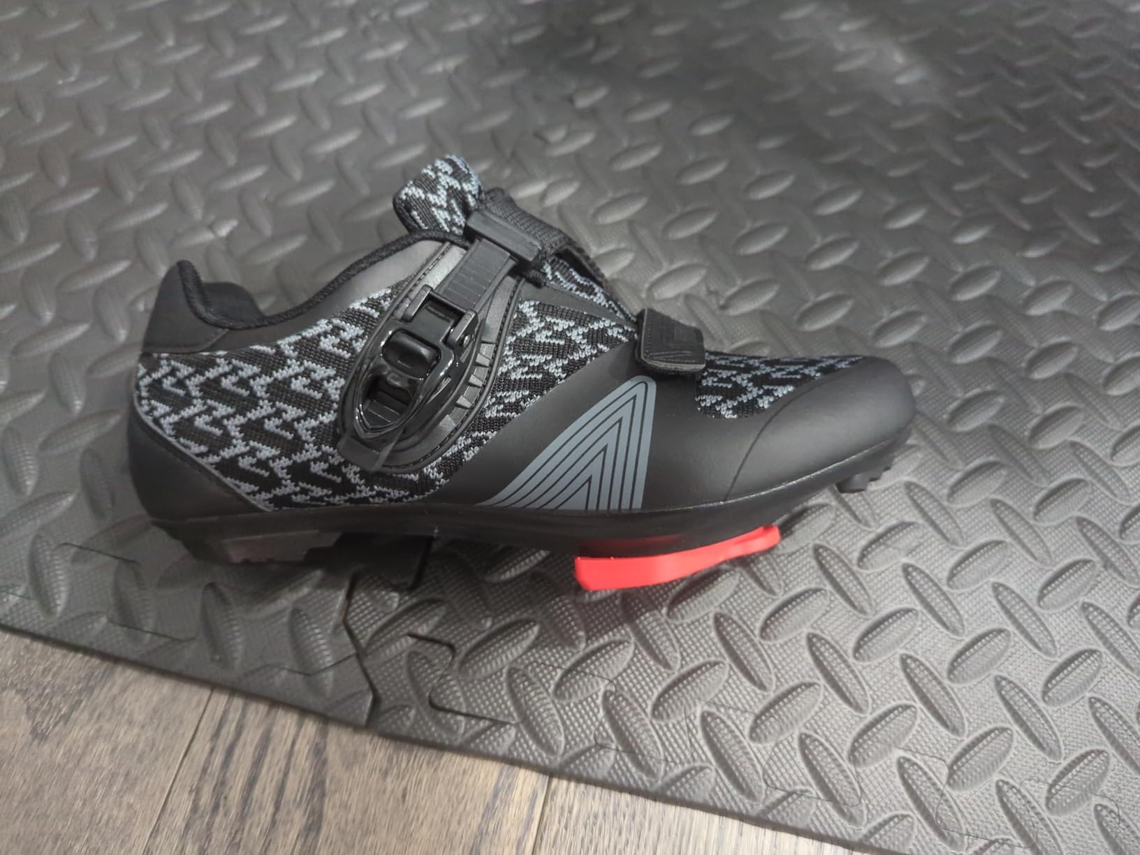 VikoViren Unisex Cycling Shoes Compatible with Peloton & SPD Bike customer photo 1