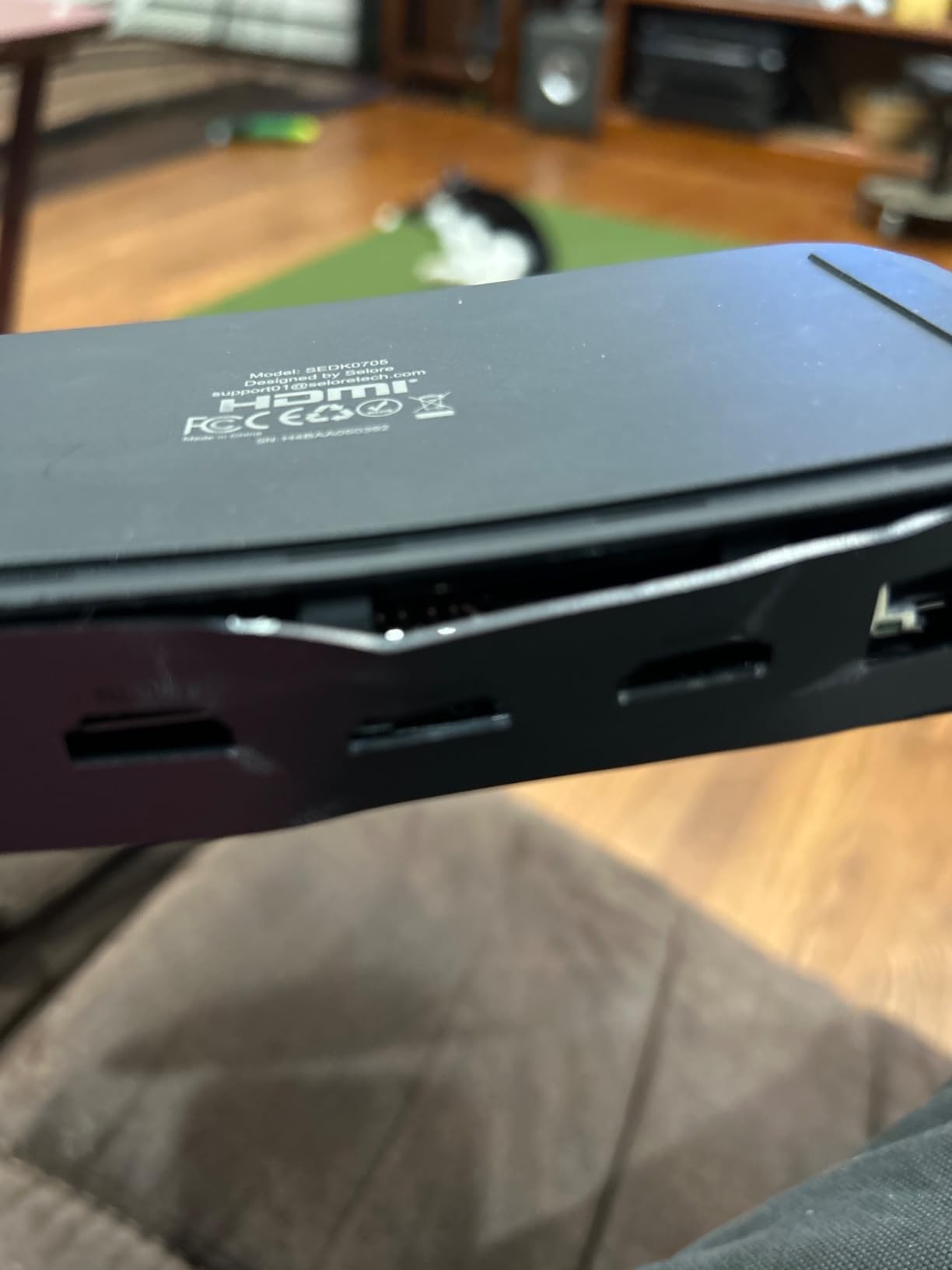 UGREEN HDMI KVM Switch 1 Monitor 2 Computers, 4K@60Hz, with 4 USB Ports customer photo 2