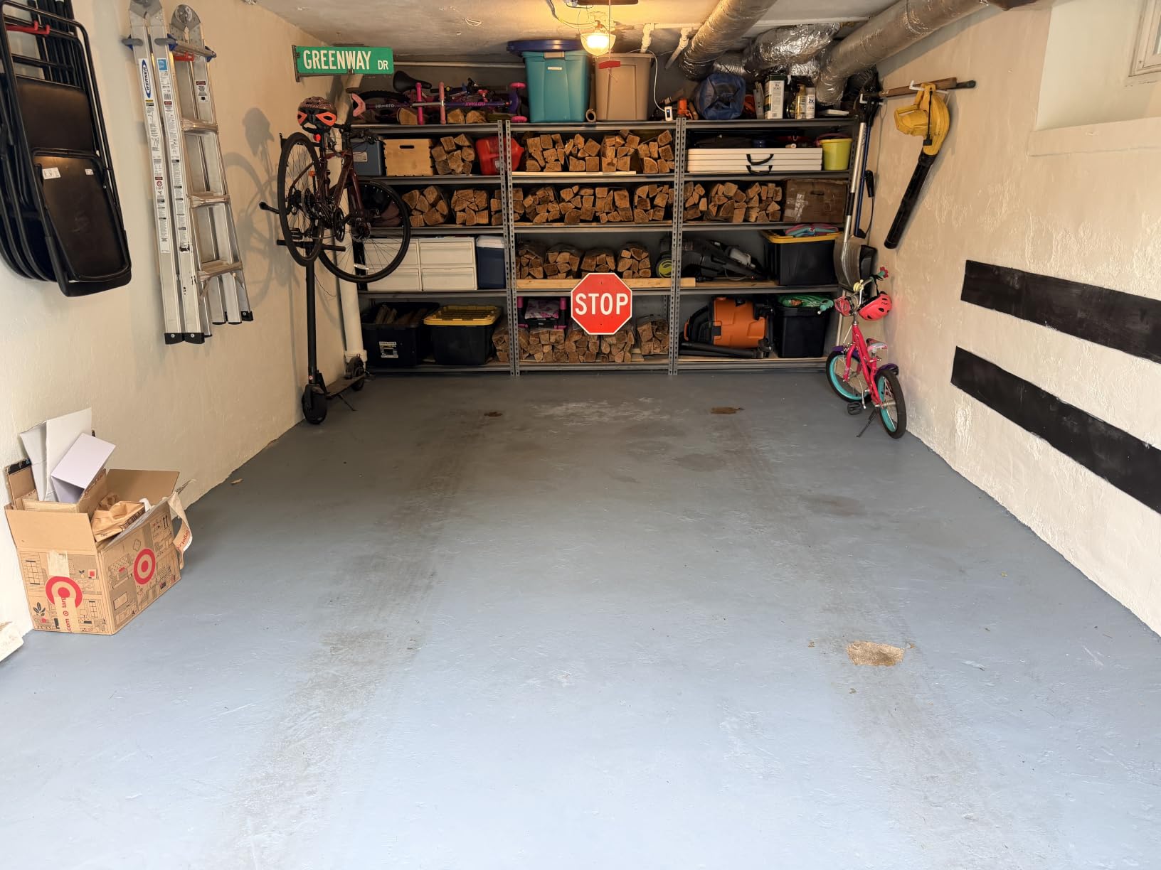 Grandroad auto 8x20 FT Garage Floor Mat, 2.8mm Thickened Flooring Roll for Under Car Diamond Plate PVC Rubber Mat with 20 Pcs Tapes, Non-Slip Floor Mat for Garage, Warehouse, Gyms, Trailer, Gray customer photo 2