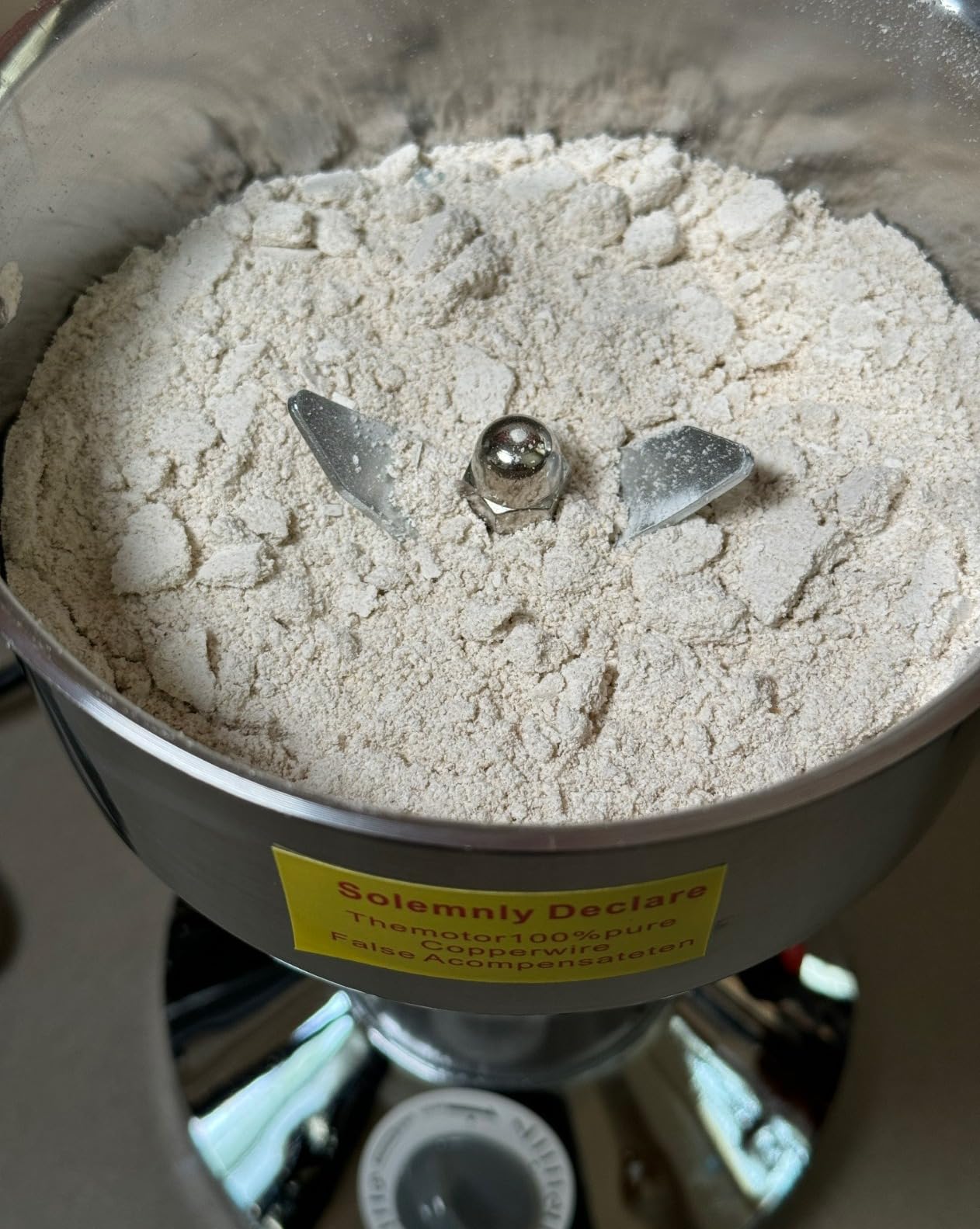 700g Grain Mill Grinder,Stainless Steel Grain Mill for Flour Nut Wheat Corn Spices & Seasonings Dry Grinder Electric Machine Grinder for Kitchen customer photo 2