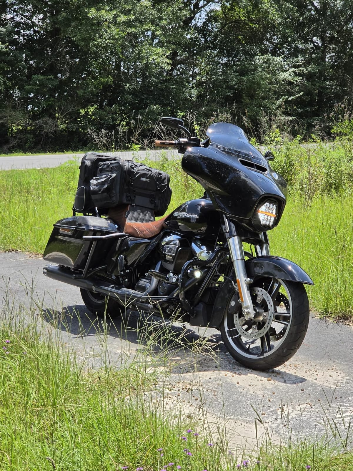 Rhinowalk Motorcycle Tail Bag, Expandable Motorcycle Travel Luggage Bags 33-45L, Waterproof All-Weather Trunk Rack Bag with Sissy Bar Straps & Helmet Rain Cover-Black customer photo 2