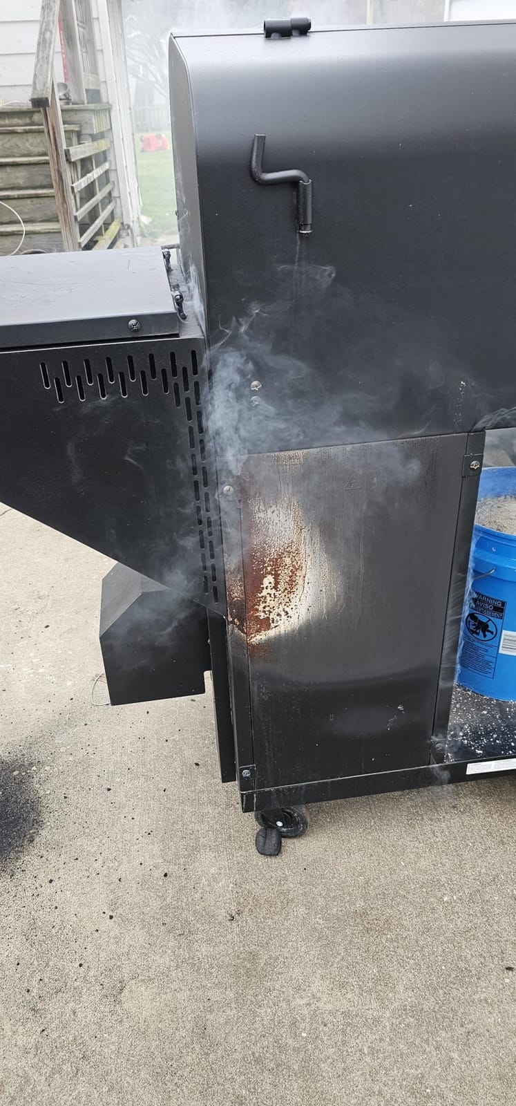 Oklahoma Joe's Tahoma Auto-Feed Charcoal 900 Deluxe Smoker and Grill, Black - 24203105 customer photo 1