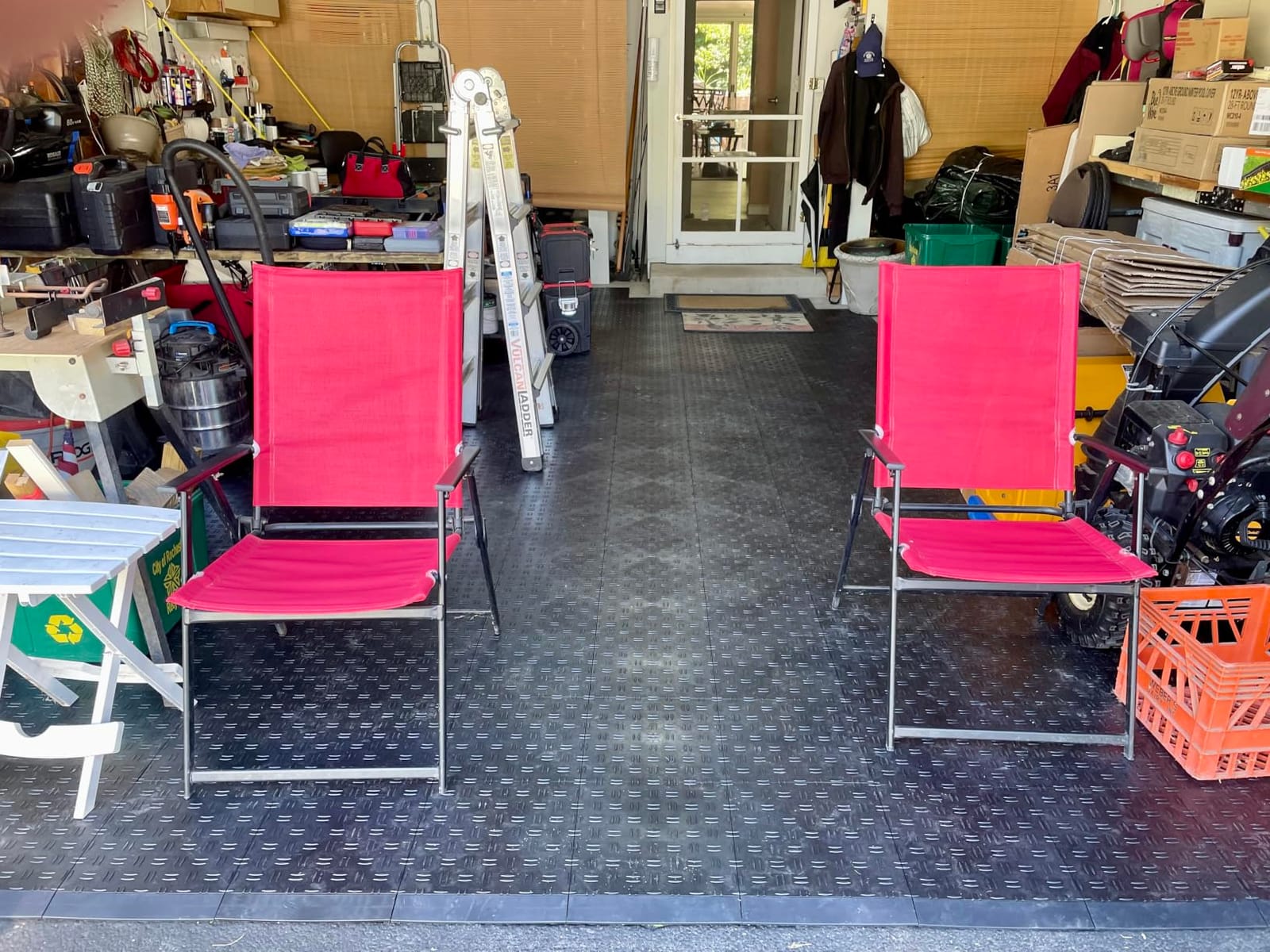 VEVOR Garage Floor Tiles 12 x 12 x 0.53 inch, Interlocking Design Ease of Installation Double-Sided Texture Non-Slip Sturdiness, for Garages, Basements, Repair Shops, Black, 50 Pack customer photo 1