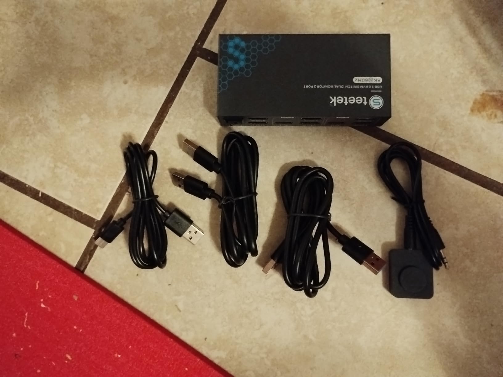 Hearvo USB 3.0 HDMI KVM Switch for 2 Computers 1 Monitor, 4K@60Hz, S7232H customer photo 2