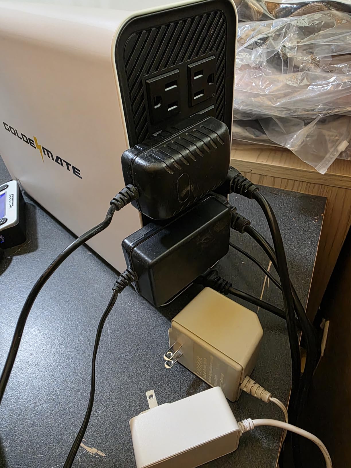 GOLDENMATE 1000VA/800W Lithium UPS Battery Backup & Surge Protector, White customer photo 1