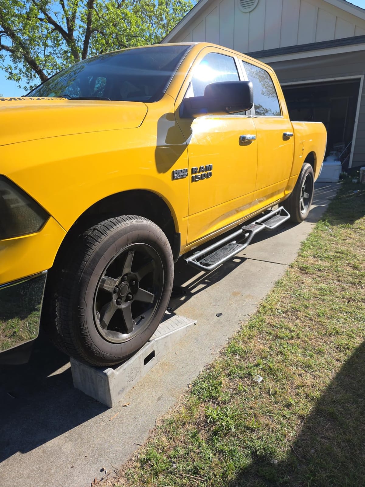 YZONA Running Boards for 2009-2026 Dodge Ram 1500 2500 3500 Side Steps customer photo 2