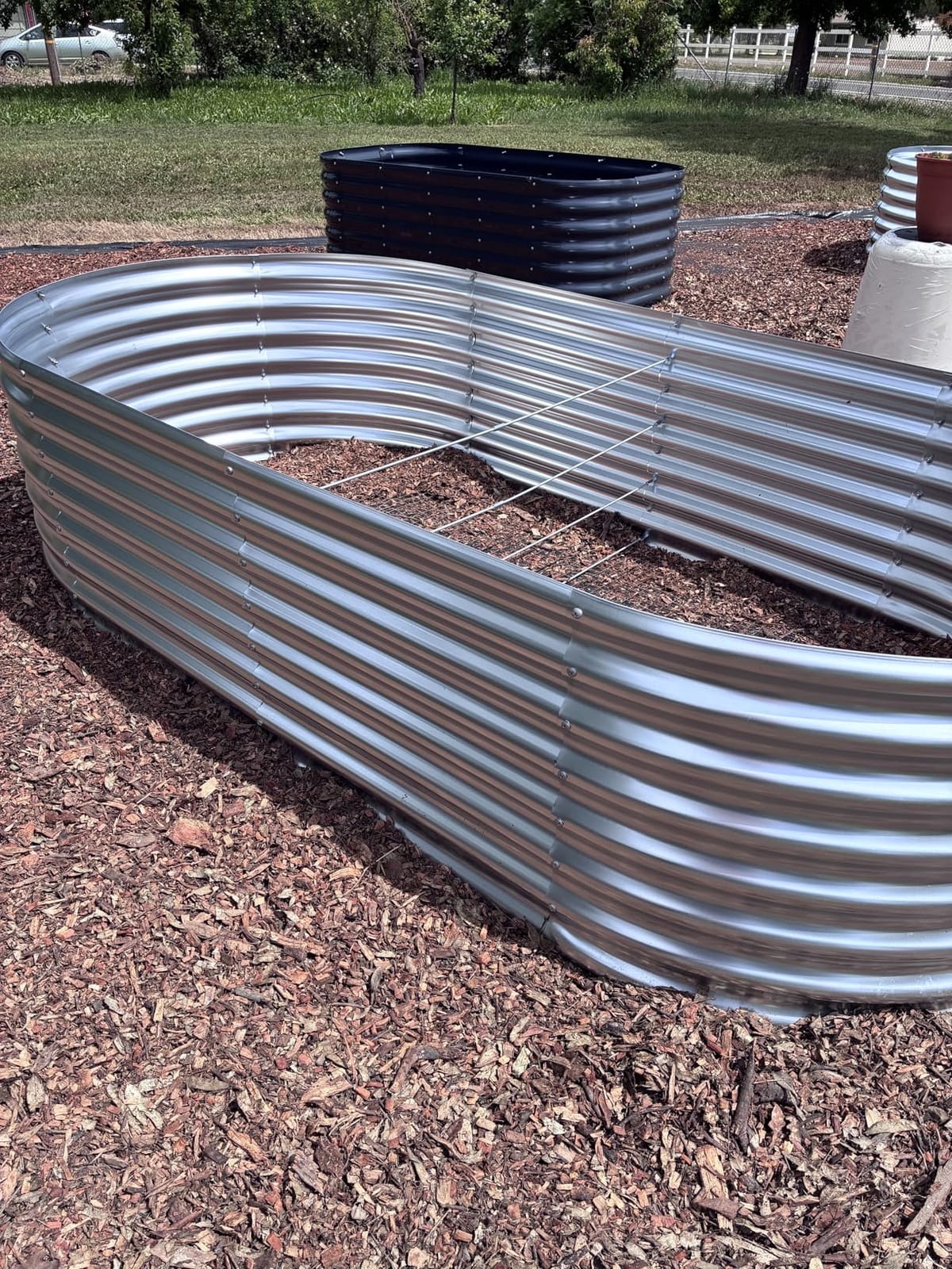 Land Guard Galvanized Raised Garden Bed, 8x4x2ft Planter Boxes Outdoor, Oval Larger Metal Planter Boxes for Vegetables, Fruits, Flowers (Silver) customer photo 1