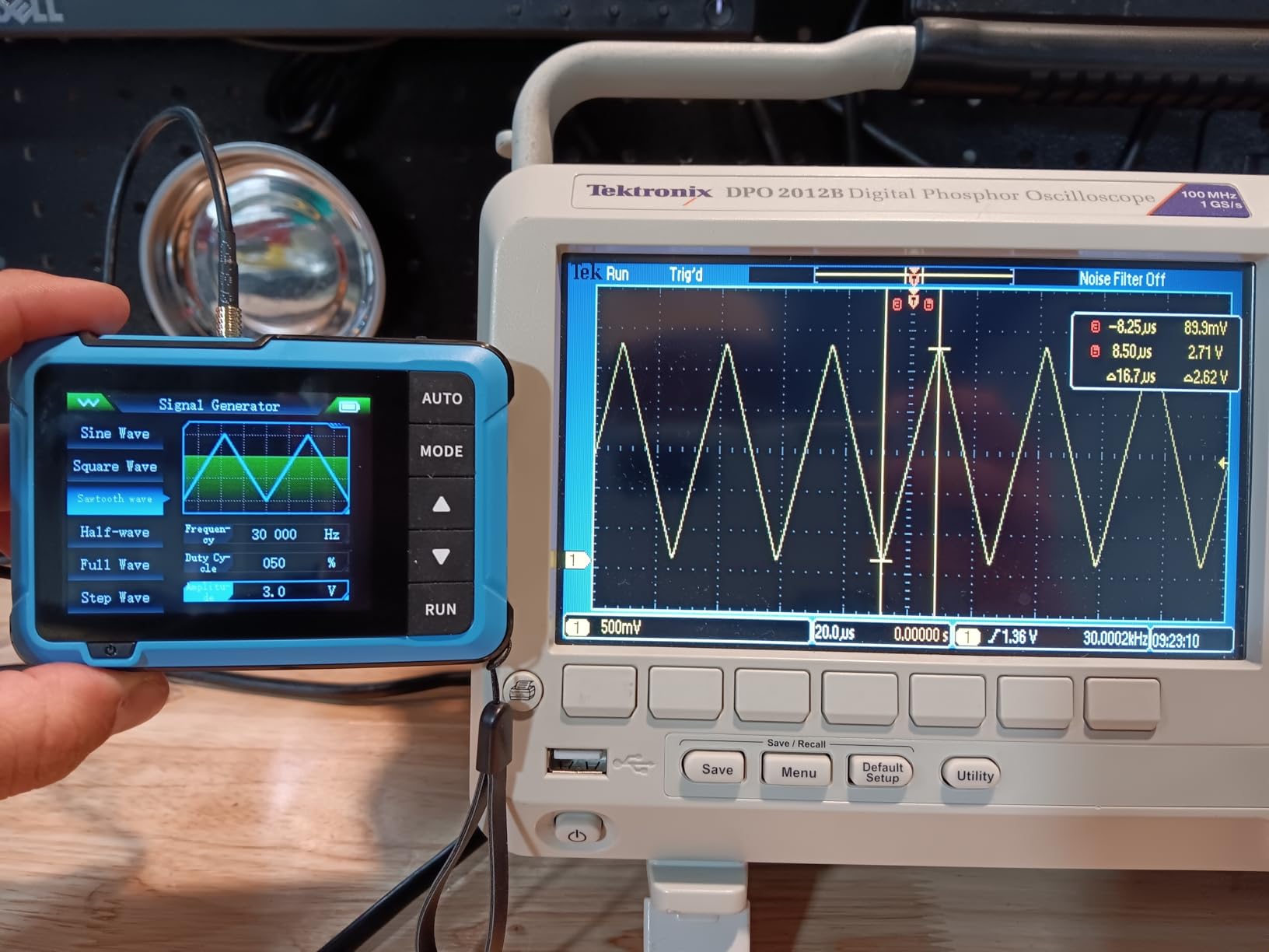 FNIRSI DSO-510 2-in-1 10MHz Handheld Oscilloscope DDS Signal Generator customer photo 2