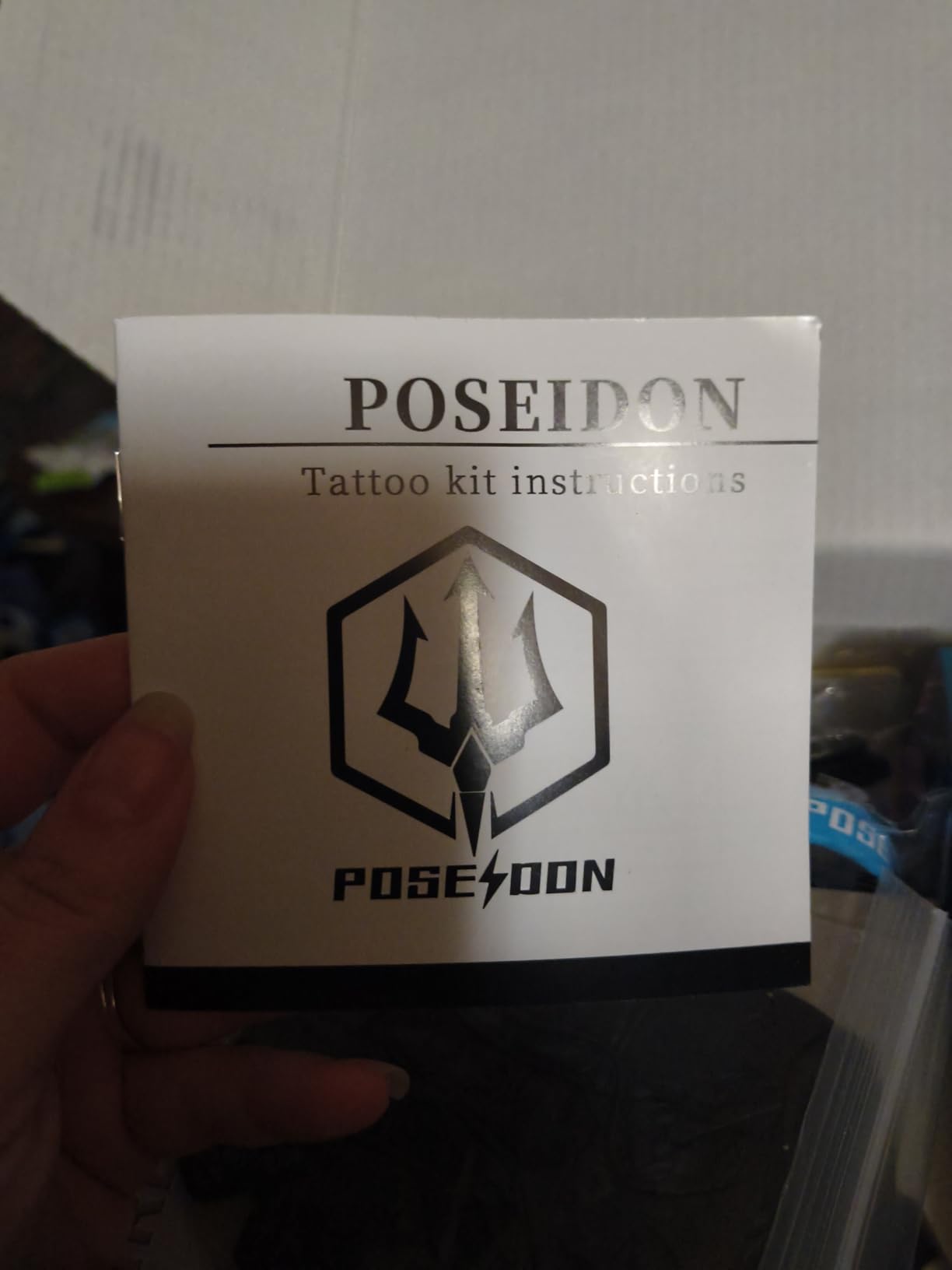 Poseidon Wireless Tattoo Gun Kit 7 Strokes 2Pcs 2300mAh Battery for Artists customer photo 1