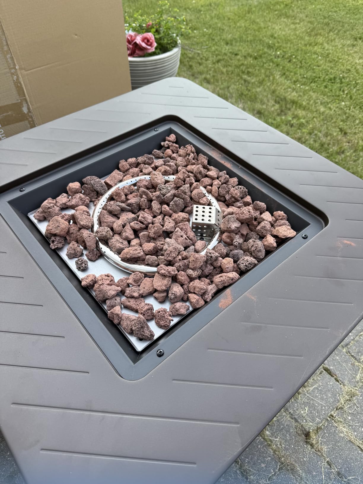 East Oak 28” Outdoor Propane Fire Pit Table | 52,000 BTU Gas Fire Pit for 2-4 People with Space-Saving Hock Lid, Mesh Pocket & Lava Rocks | CSA Certified Safe for Patio, Deck, Backyard, Black customer photo 1