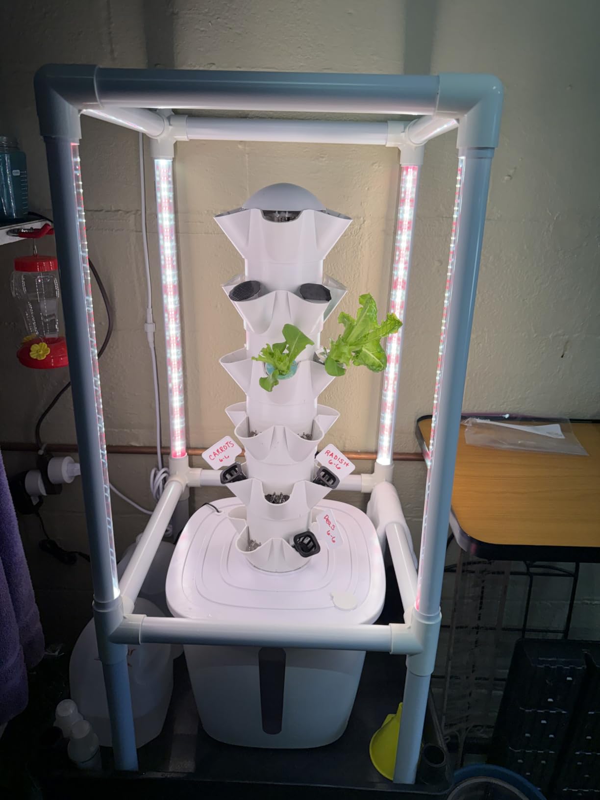 VEVOR Hydroponic Growing System with Grow Light, 30 Pods Vertical 6 Tiers Hydroponic Tower, Home Hydronic Garden with Water Pump, Plants Germination Kit for Indoor Herbs, Fruits and Vegetables customer photo 2