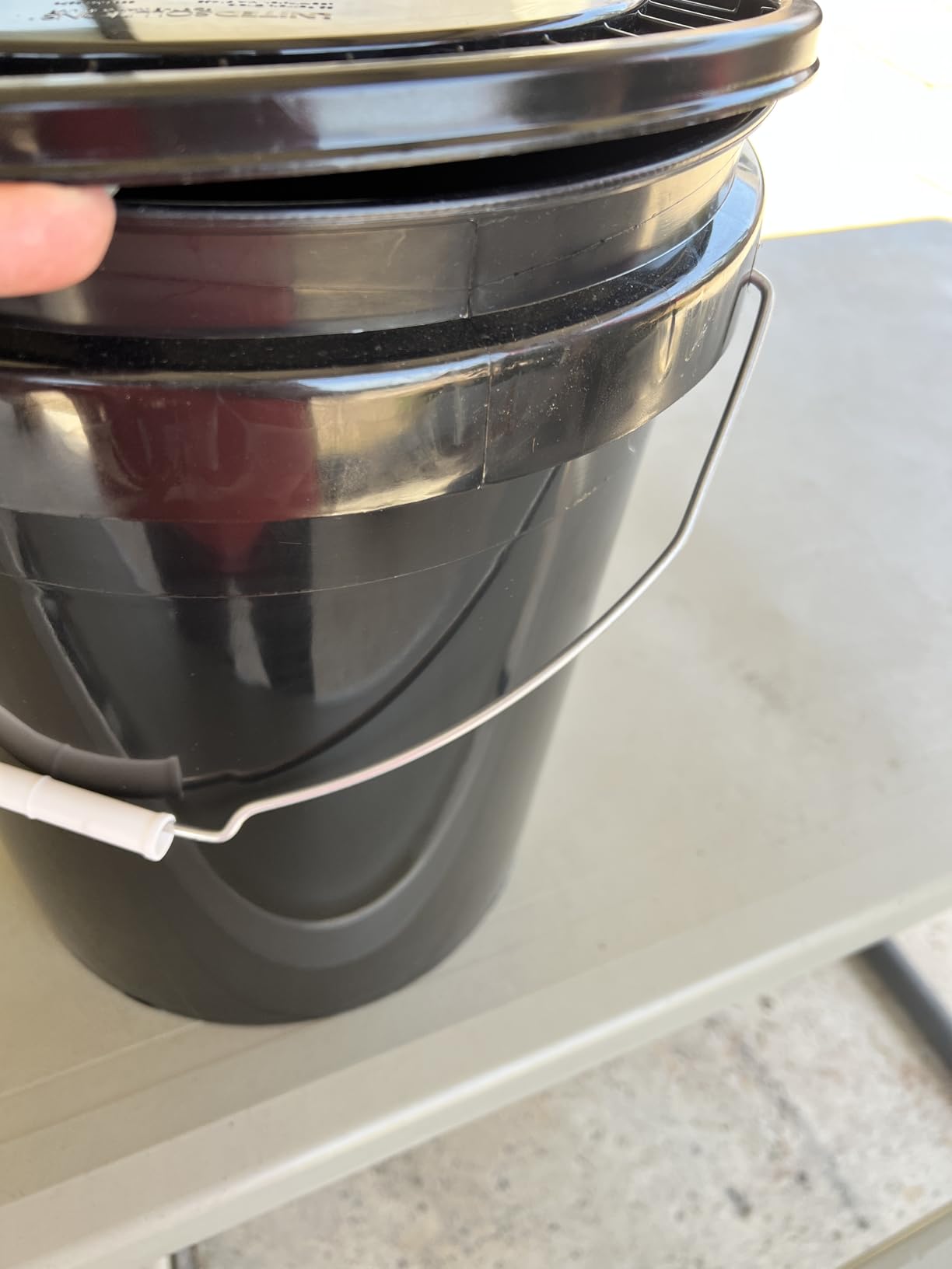 United Solutions 5-Gallon Heavy-Duty Buckets with Snap-On Lids, 6-Pack – BPA-Free, Food-Grade Plastic, Multi-Purpose Storage for Home, DIY, and Job Sites – Black customer photo 1
