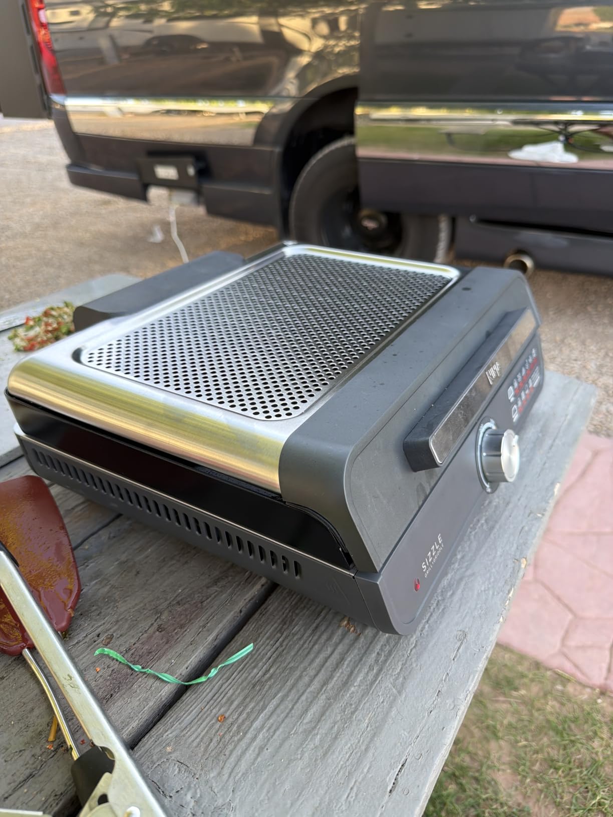 Ninja® Sizzle™ Pro XL 20'' Indoor Griddle & Grill, Silver, GX101 customer photo 1